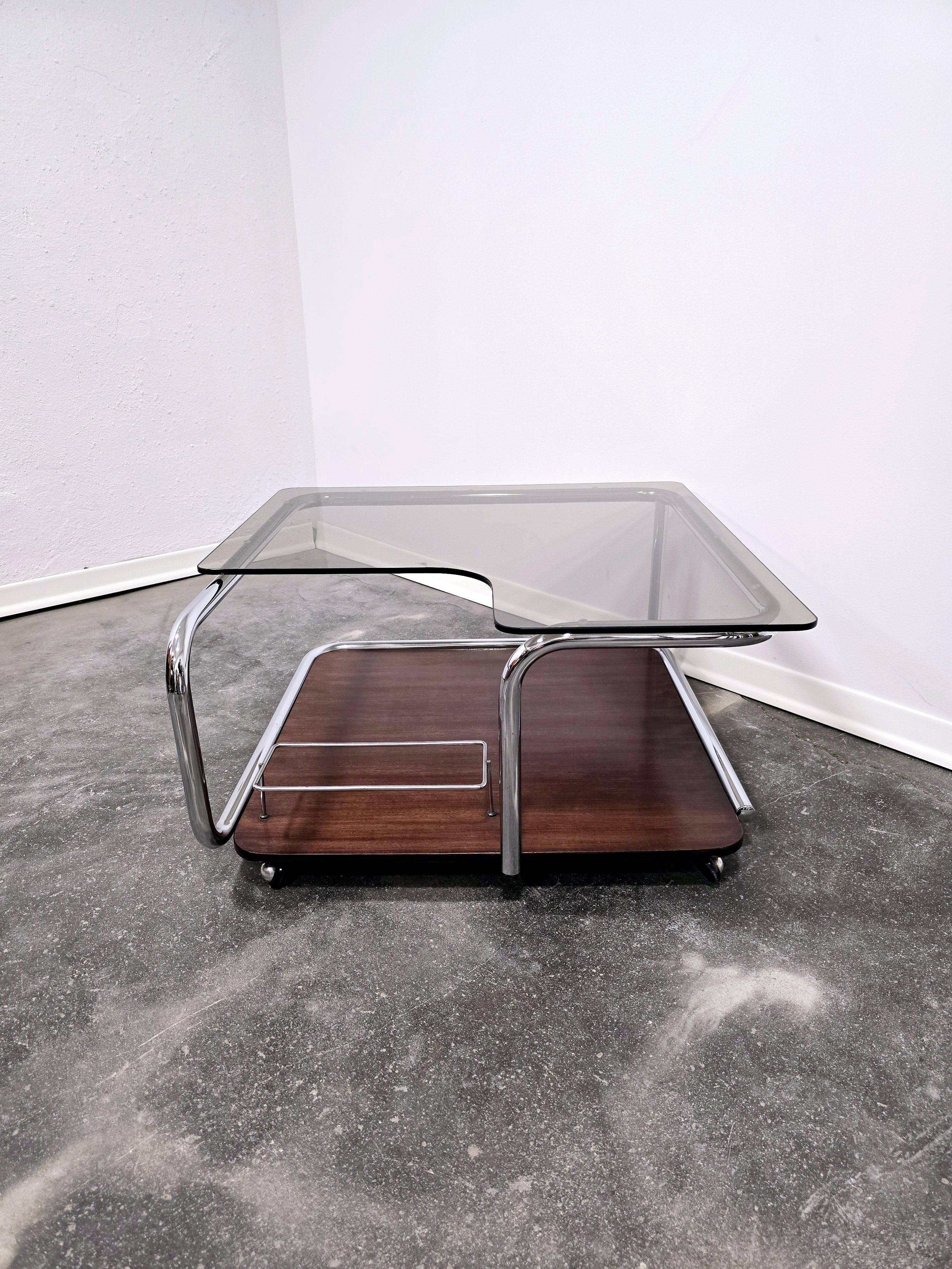 Table basse en noyer BAUHAUS 1970 en vente 1