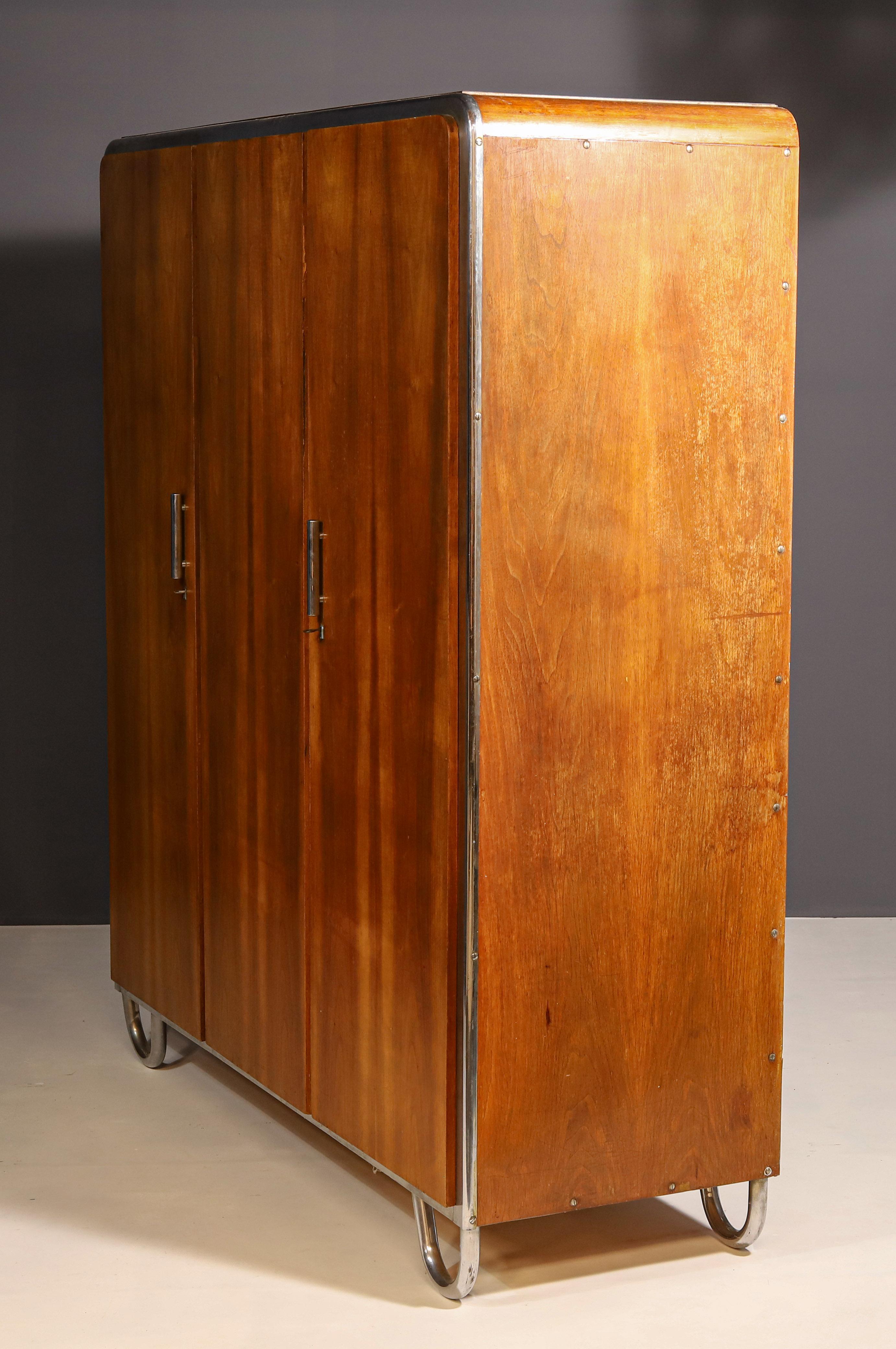 Armadio Bauhaus di Robert Slezák, 1930, Bohemia in vendita 3