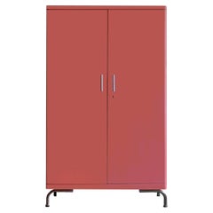 Bauhaus wardrobe by Robert Slezák, lacquered wood
tubular steel , ca. 1935 Bauhaus wardrobe by Robert Slezák, lacquered wood
tubular steel , ca. 1935