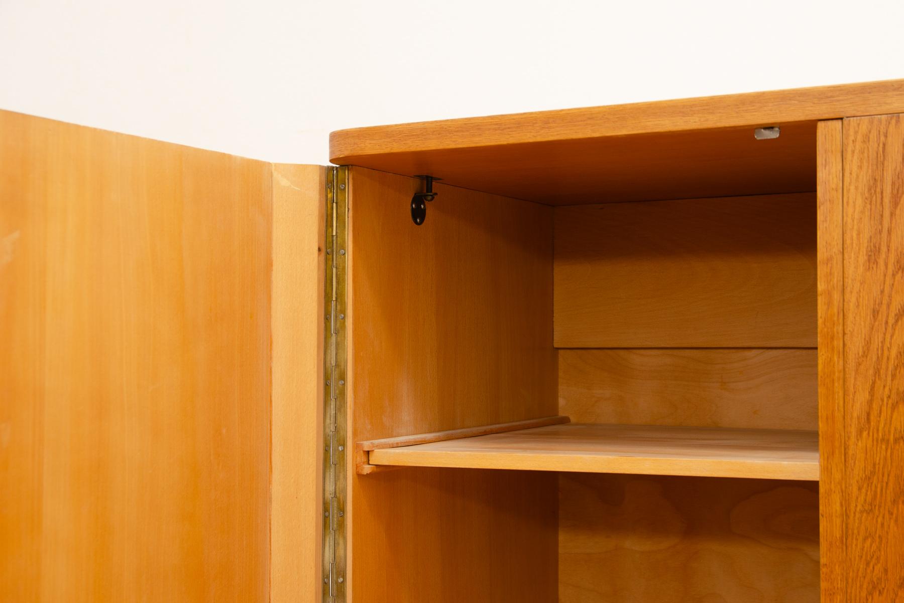 Bauhaus-Kleiderschrank von Vichr & spol, 1930er Jahre, Bohemia 5