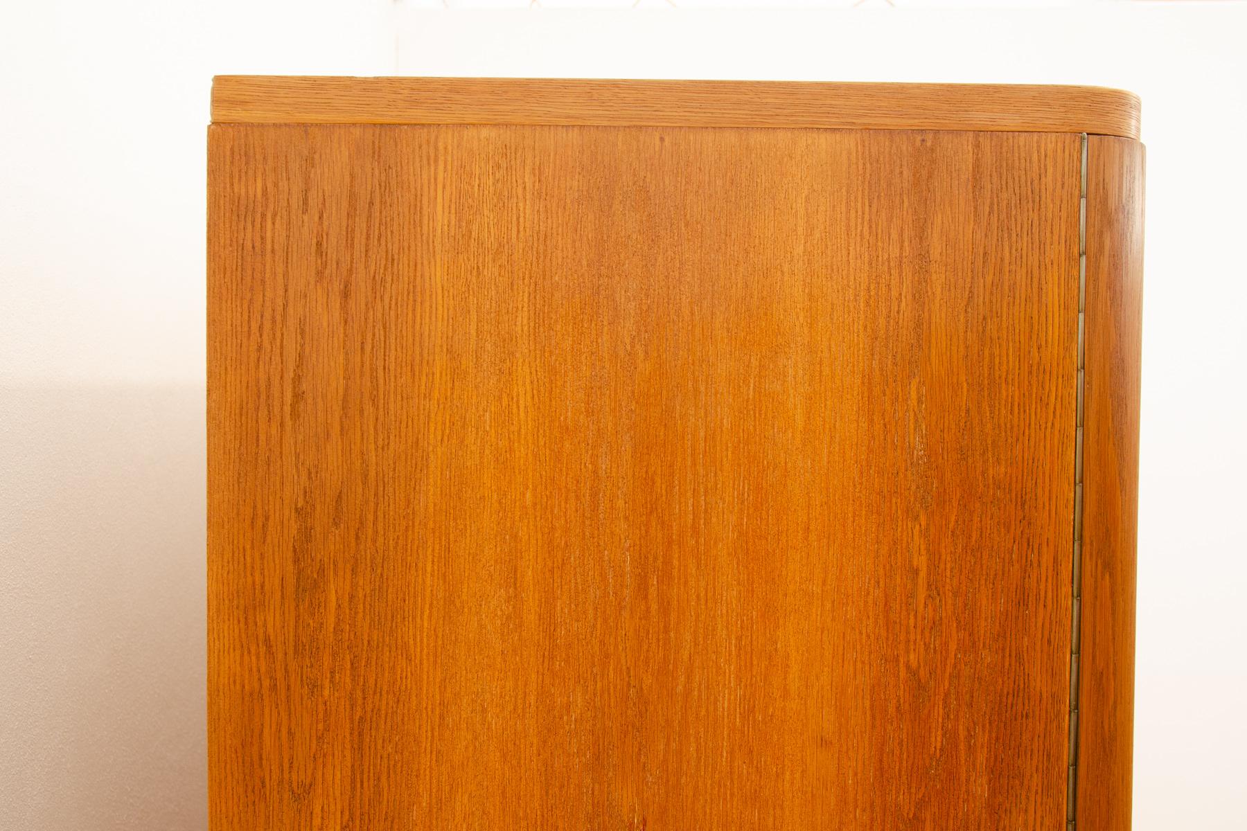 Bauhaus-Kleiderschrank von Vichr & spol, 1930er Jahre, Bohemia (20. Jahrhundert)