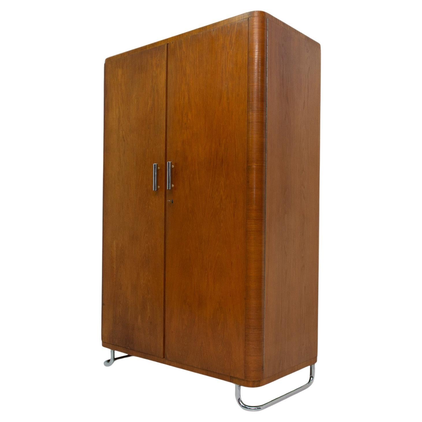 Bauhaus wardrobe by Vichr & spol, 1930´s, Bohemia For Sale