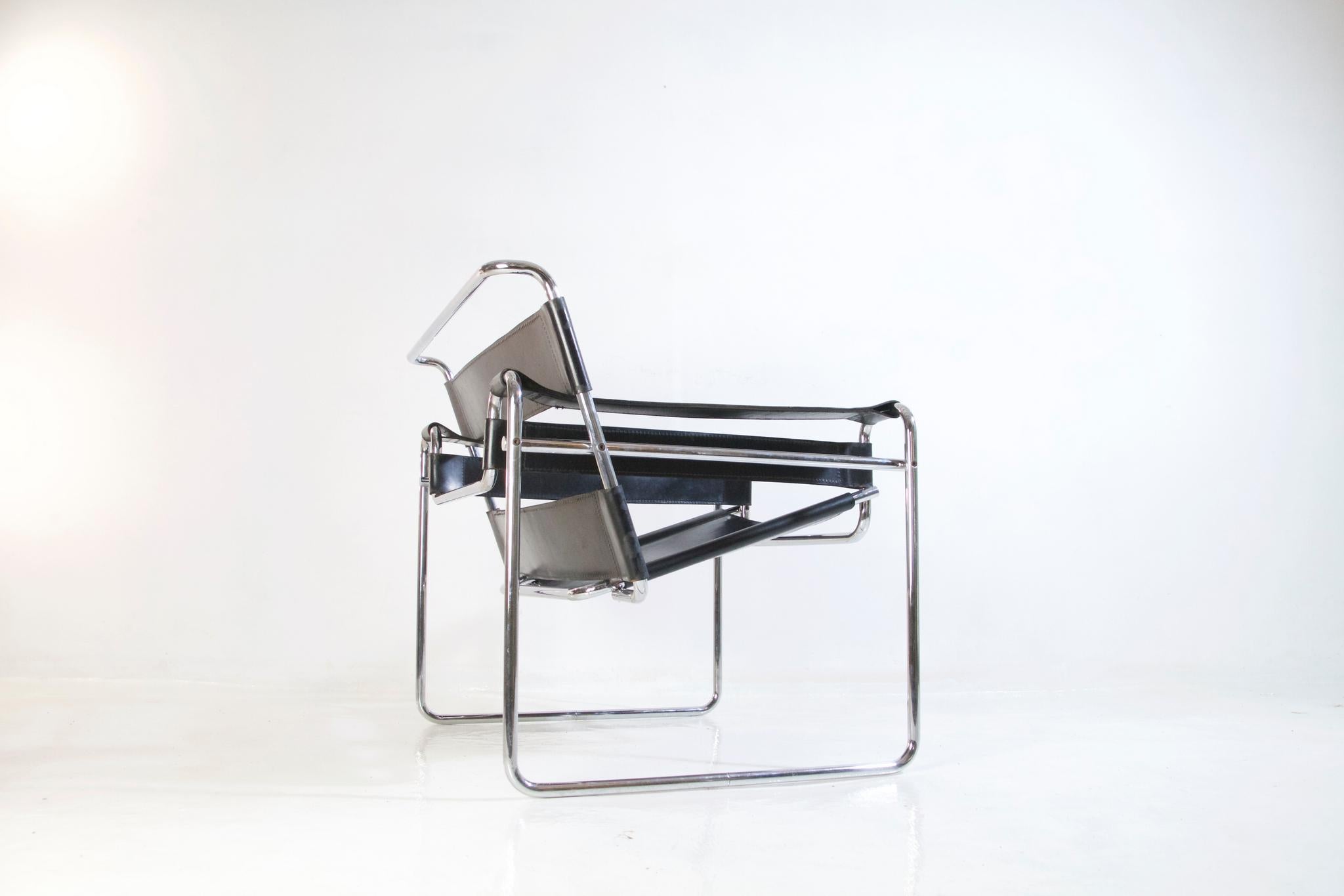 Bauhaus Wassily Chair by Marcel Breuer for Knoll International 5