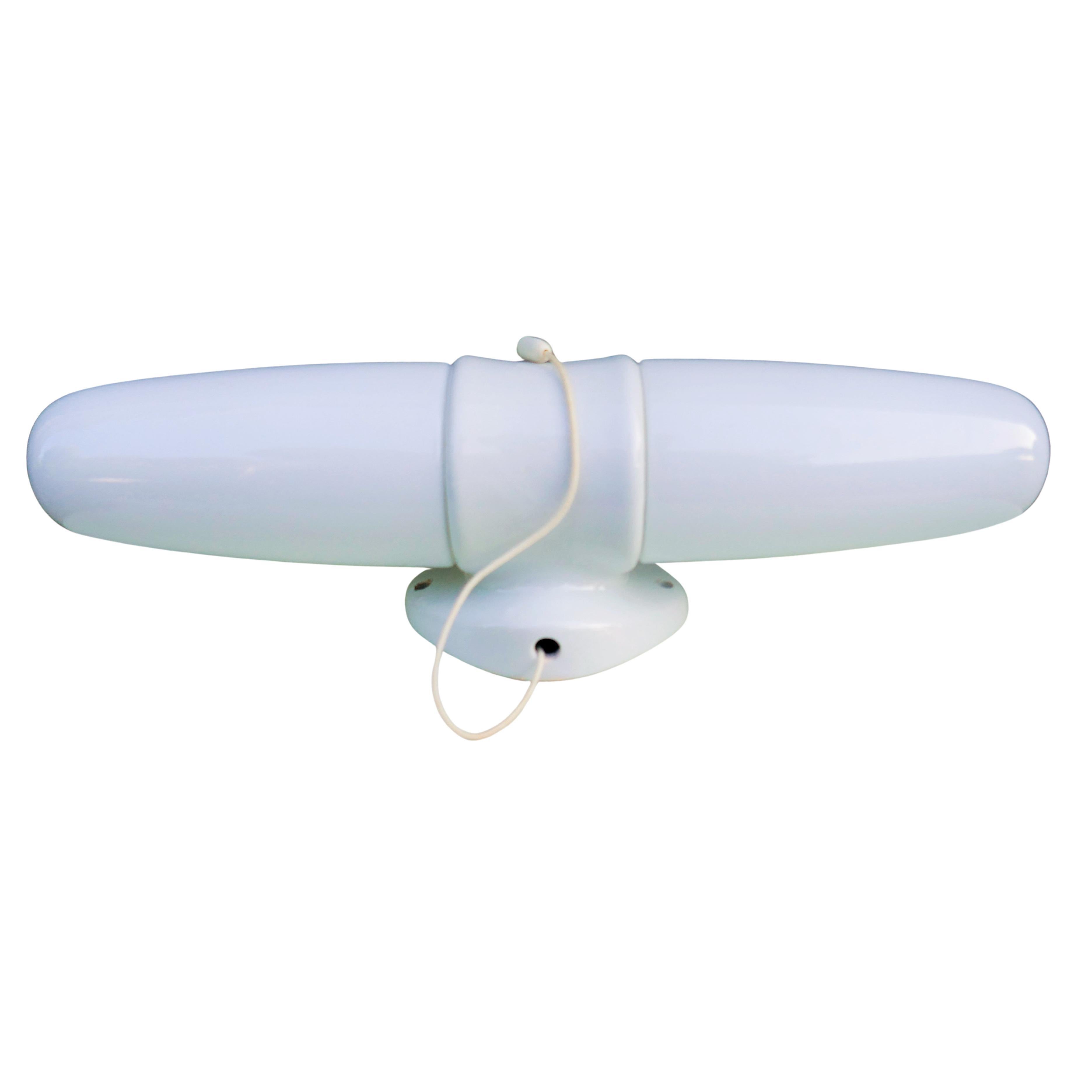 Bauhaus white double wall lamp attributed to Wilhelm Wagenfeld by Linder Germany In Good Condition For Sale In Lugo, IT