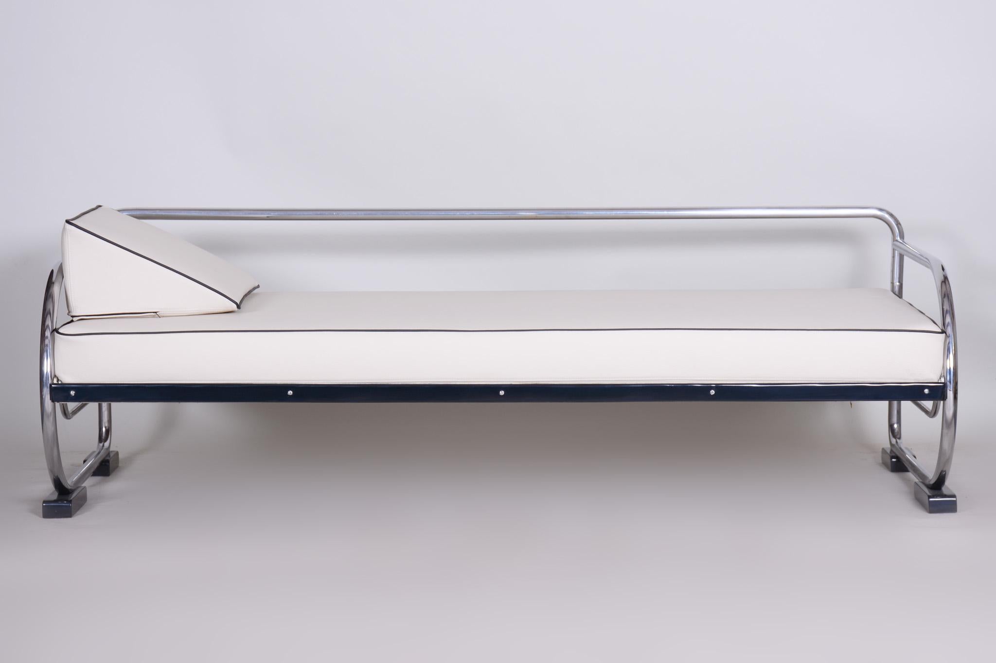 Tchèque Canapé Bauhaus blanc tubulaire chromé de Robert Slezk, design de Thonet, années 1930 en vente