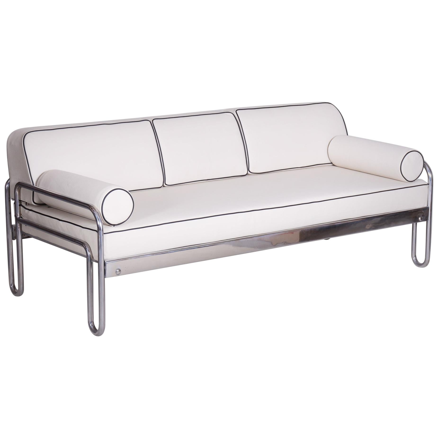 Bauhaus White Tubular Chrome Sofa by Robert Slezák, Design by Thonet, 1930s