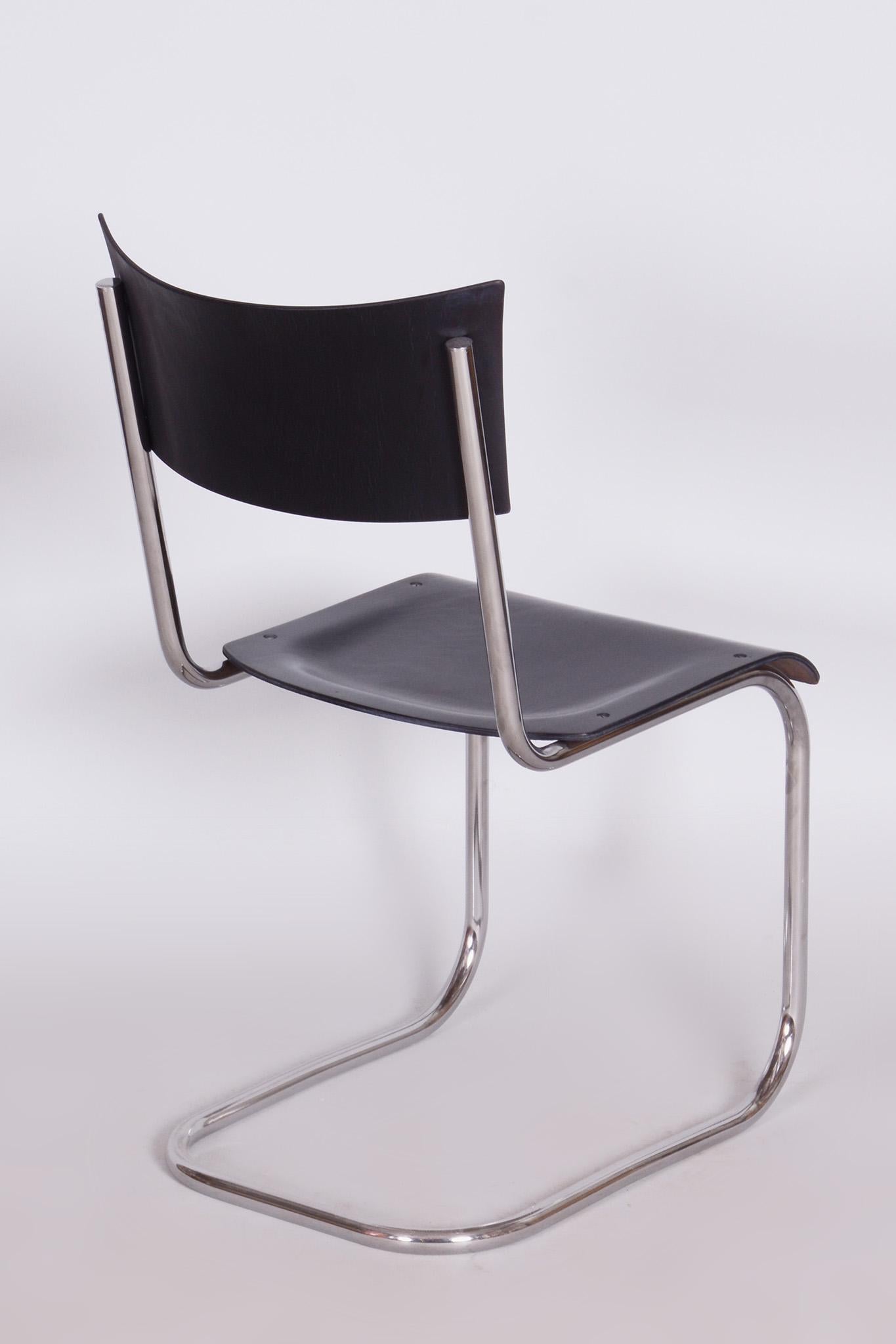 Tchèque Bureau et chaise Bauhaus , R. Slezak , acier chromé , République tchèque , années 1930 en vente