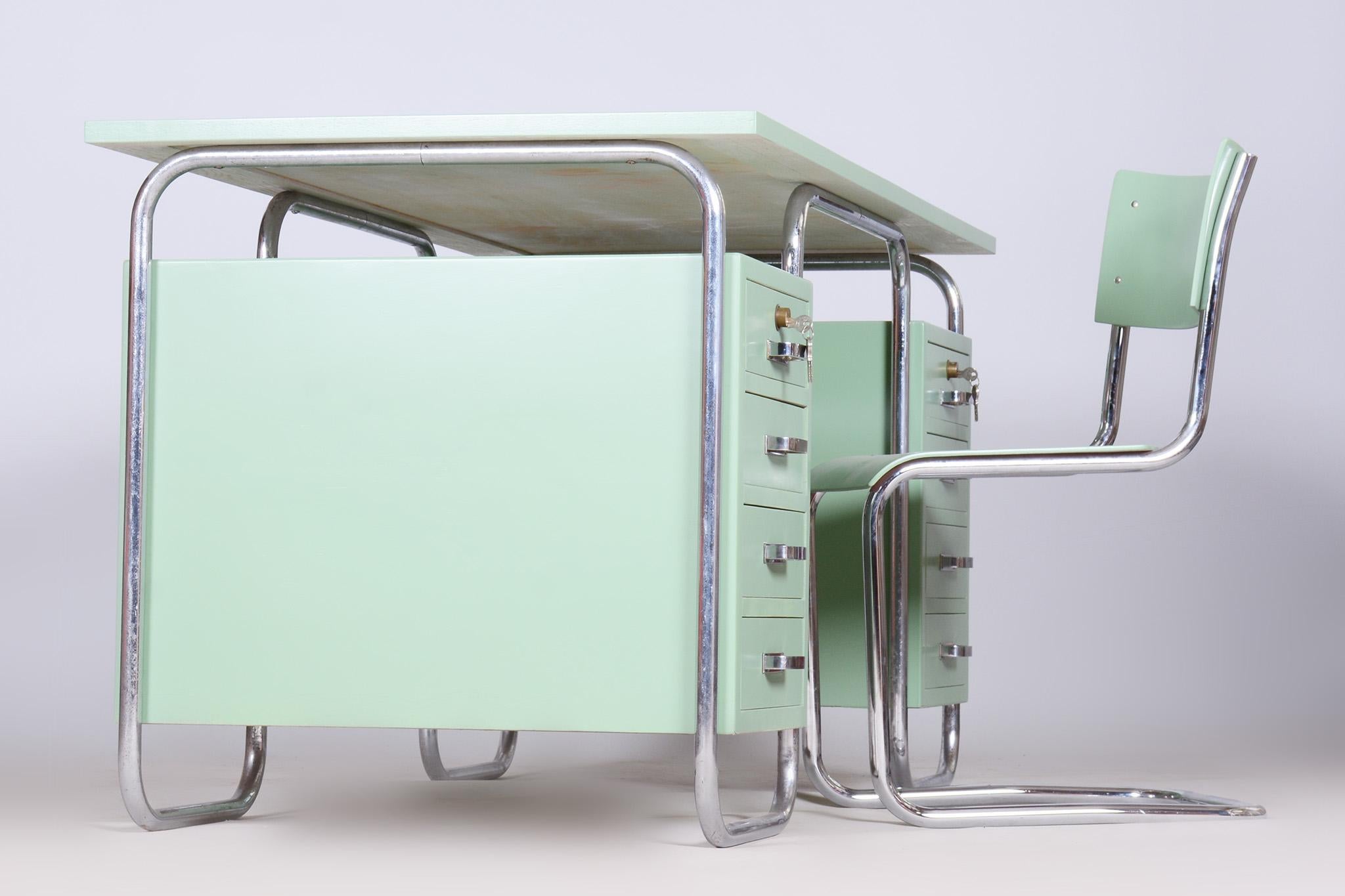 Schreibtisch und Stuhl im Bauhaus-Stil, Thonet, verchromter Stahl, Tschechien, 1930er Jahre im Angebot 4
