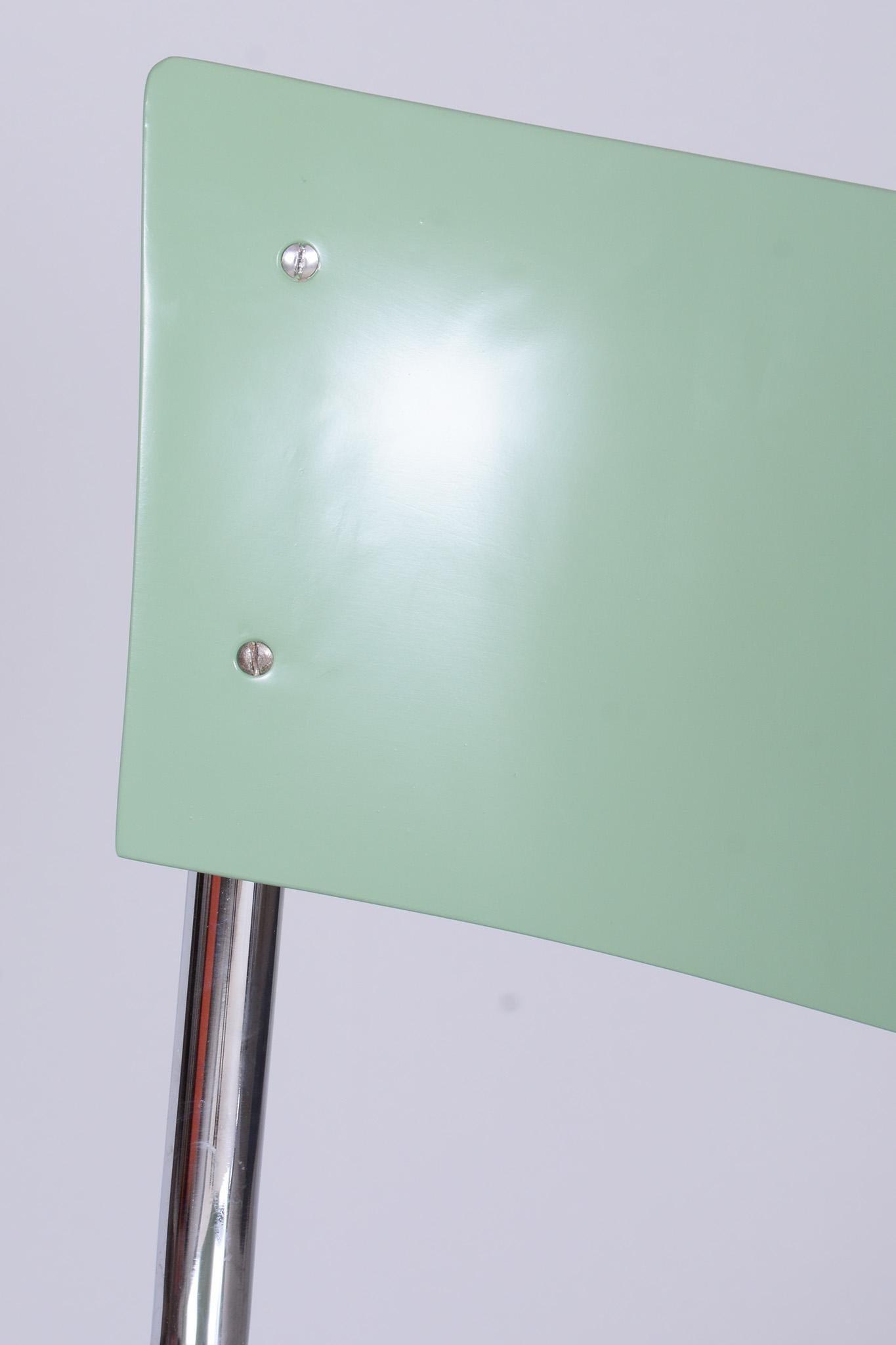 Schreibtisch und Stuhl im Bauhaus-Stil, Thonet, verchromter Stahl, Tschechien, 1930er Jahre (Mitte des 20. Jahrhunderts) im Angebot