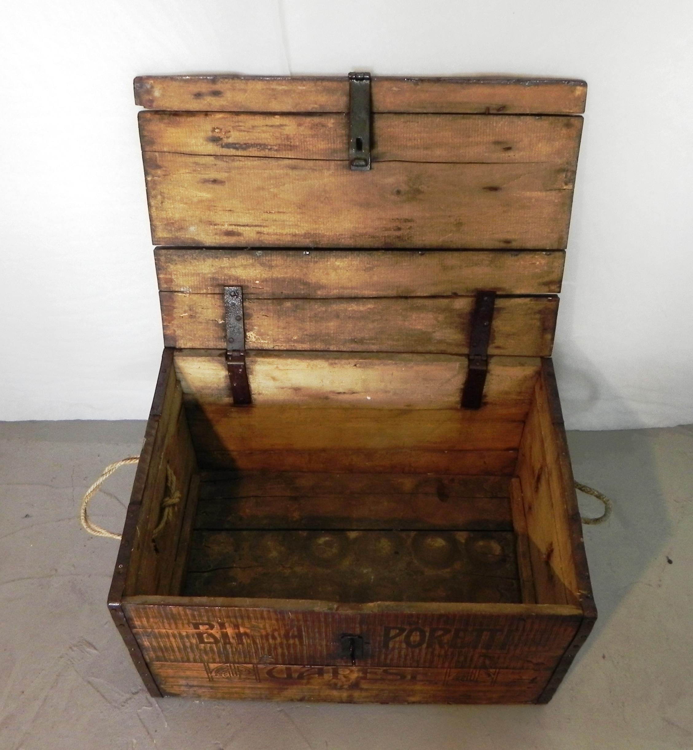 baúl de cerveza Poretti, 1912 en venta 11