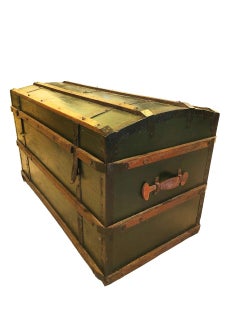 Baule da viaggio del Novecento in legno cuoio e ferro