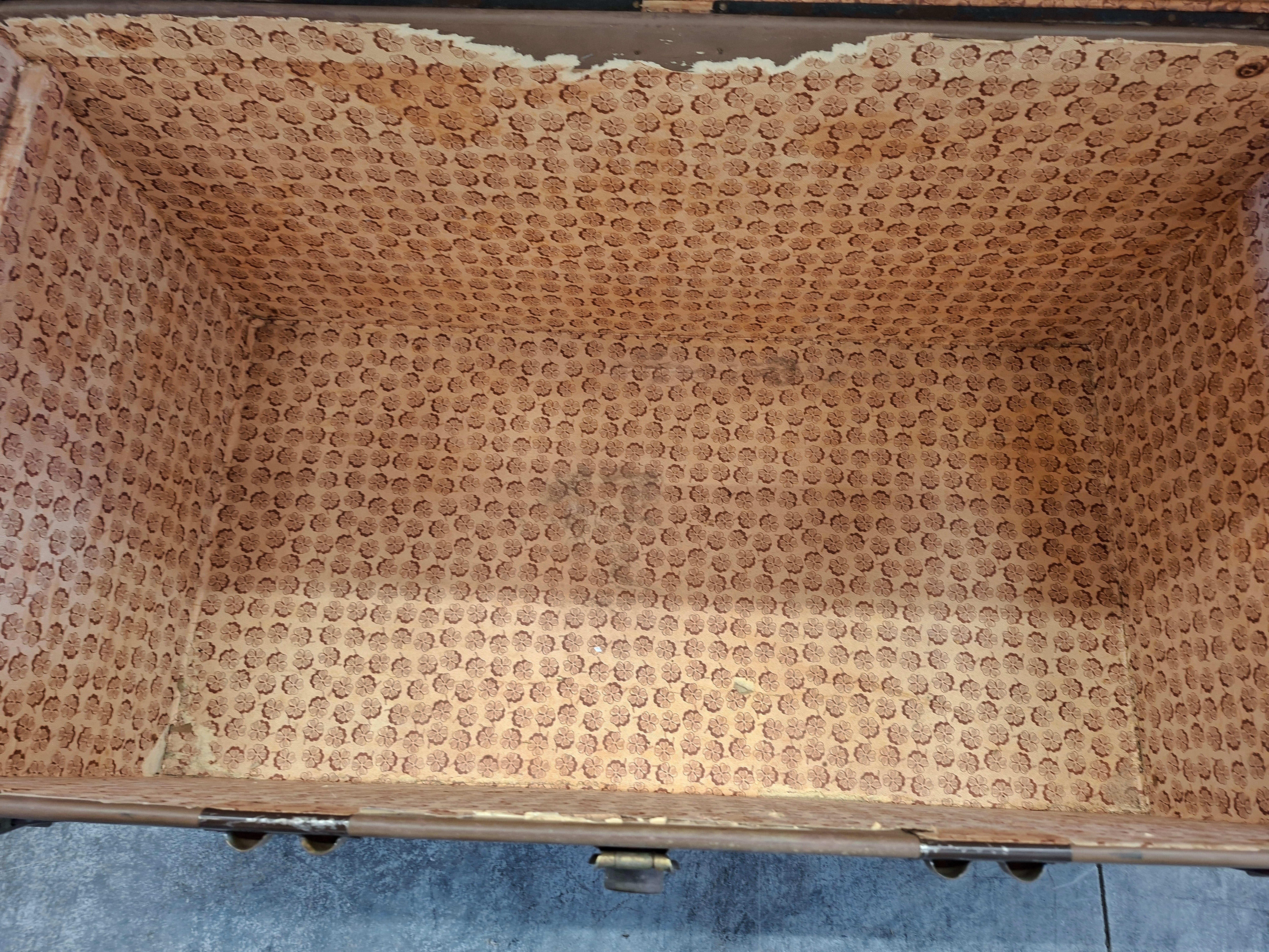 Ottone baule del 1800 in vendita