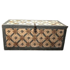 Baule in legno laccato e dipinto, Toscana Italia