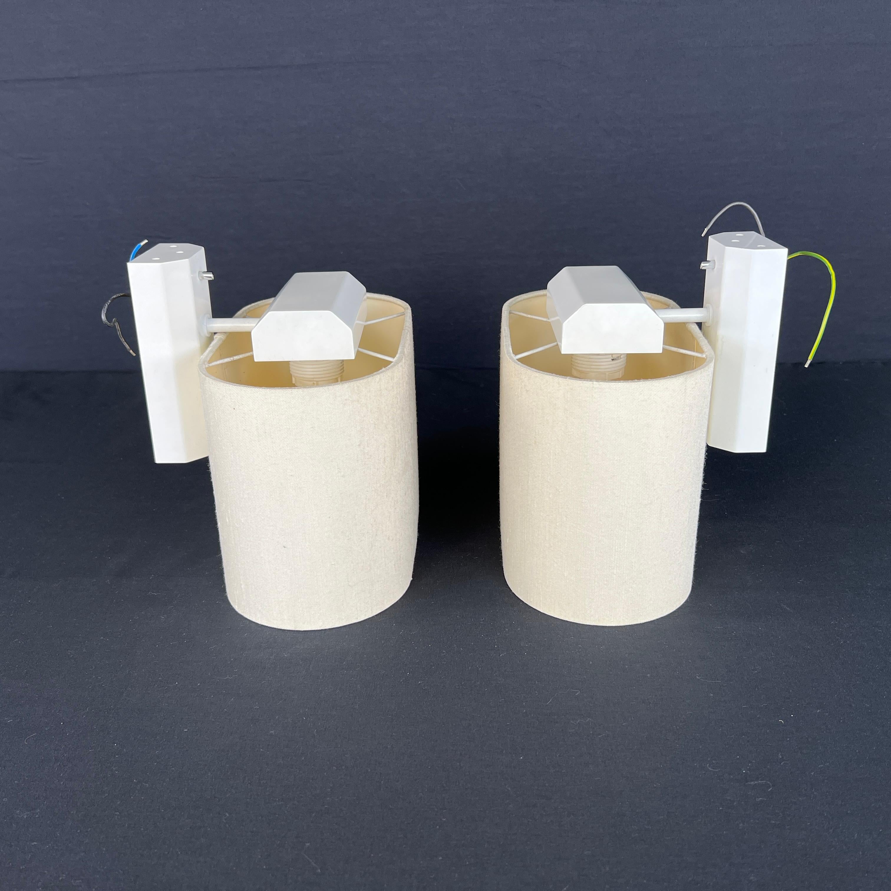 Mid-Century moderno Baulmann Leuchten - Una coppia di lampade da parete in vendita