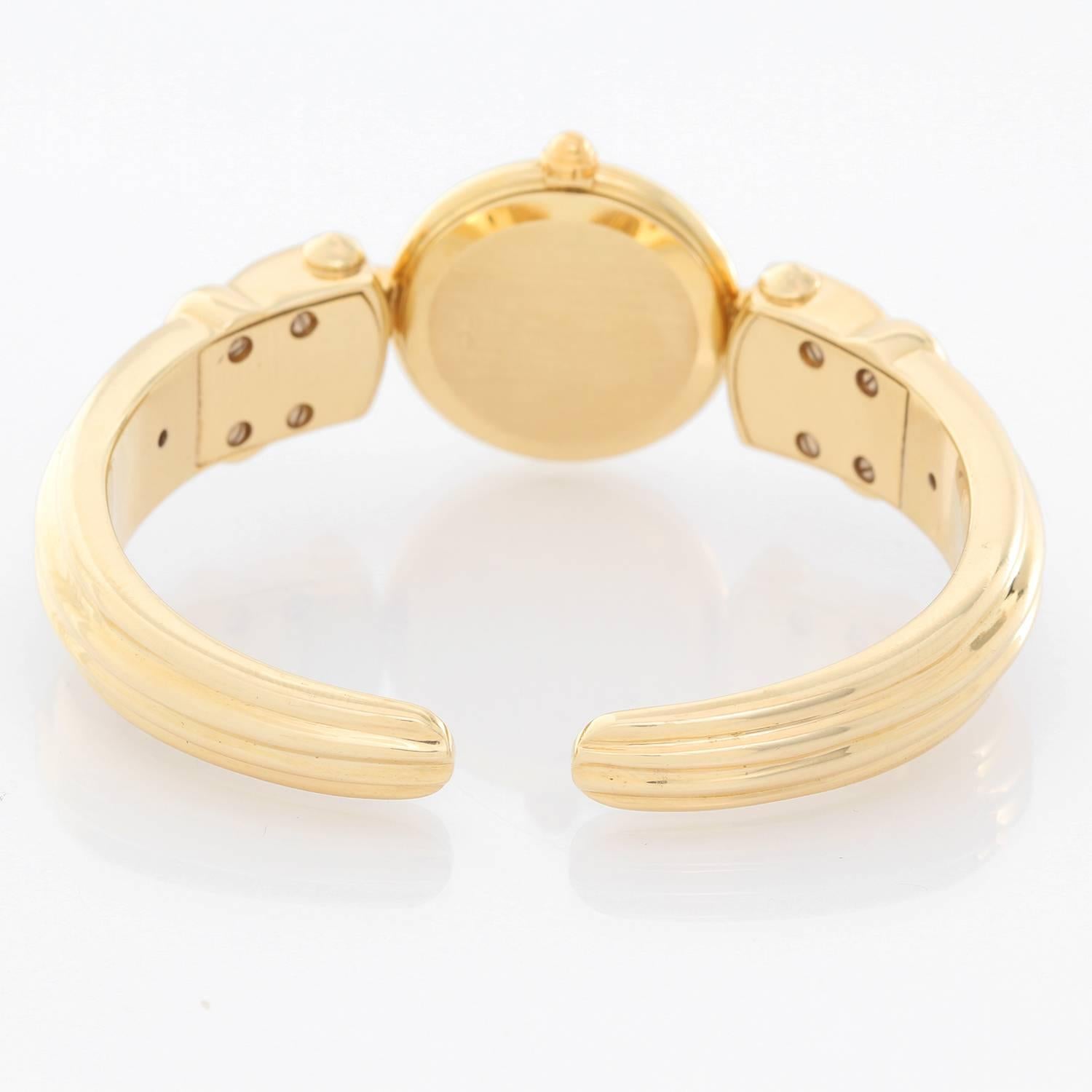 Baume & Mercier Ladies Yellow Gold Vintage Quartz Wristwatch In Excellent Condition In Dallas, TX