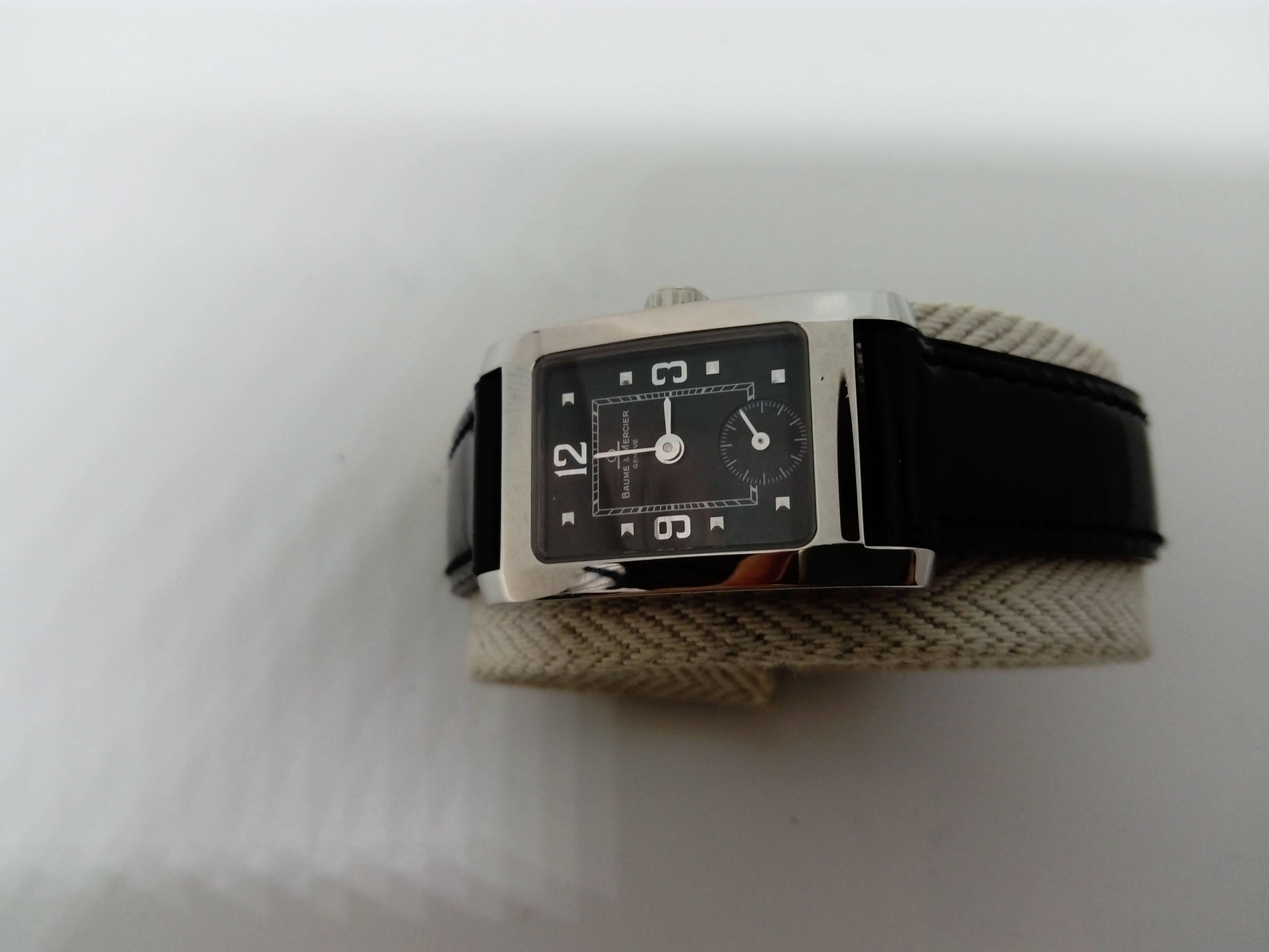 Balm and Mercier
Hampton Woman
Black dial, black patent leather strap. Quartz
20 x 28 mm
New from stock
1 year warranty