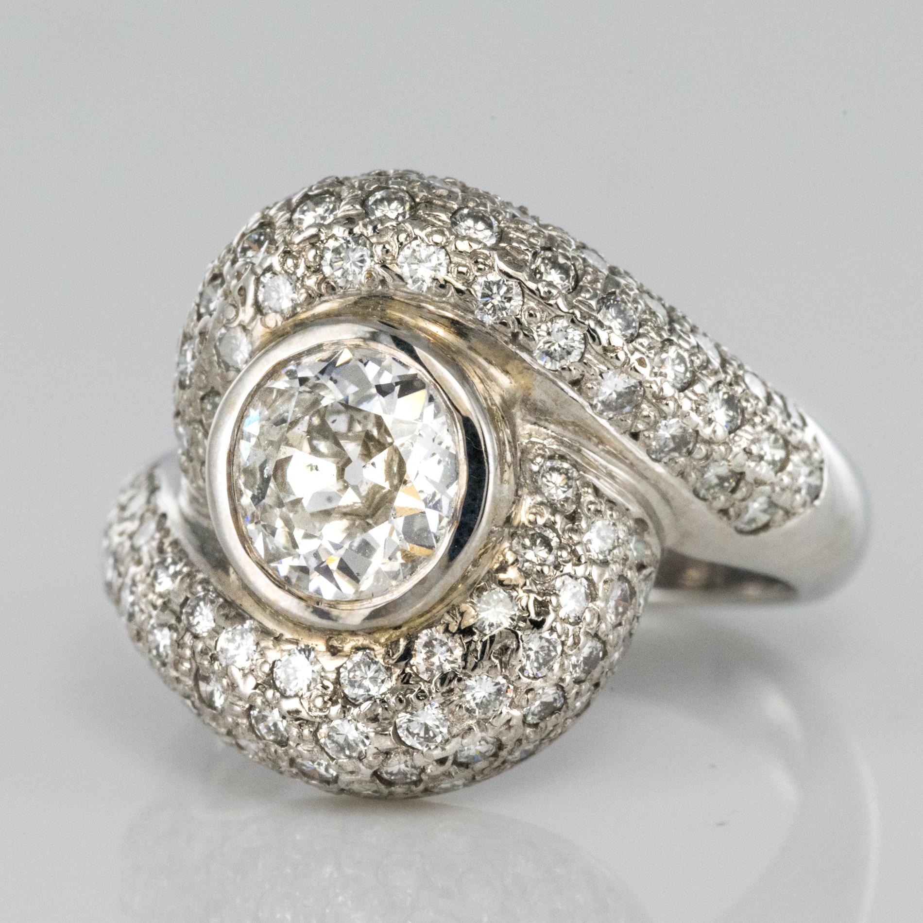 Brilliant Cut Modern 1.20 Carat Diamond 18 Karat White Gold Swirl Ring