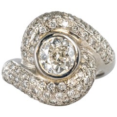 Modern 1.20 Carat Diamond 18 Karat White Gold Swirl Ring