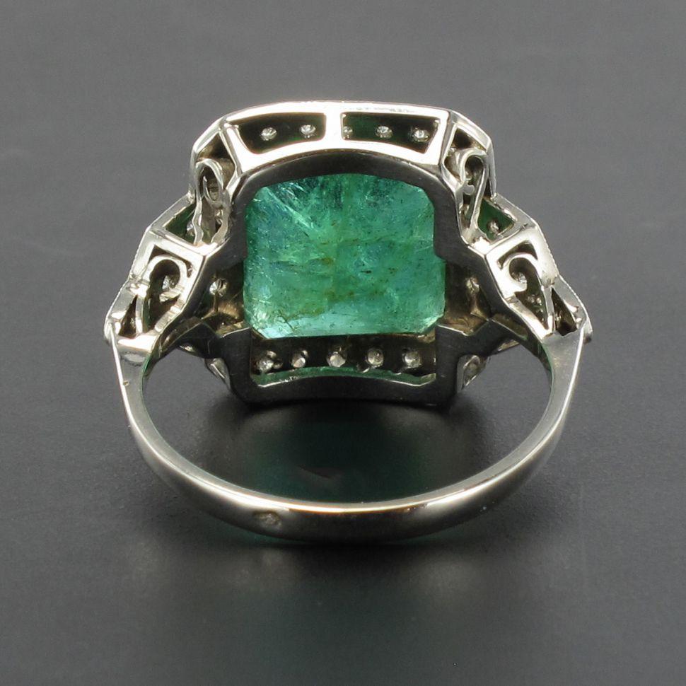 Baume 4.65 Carat Emerald Diamond Gold Ring 5