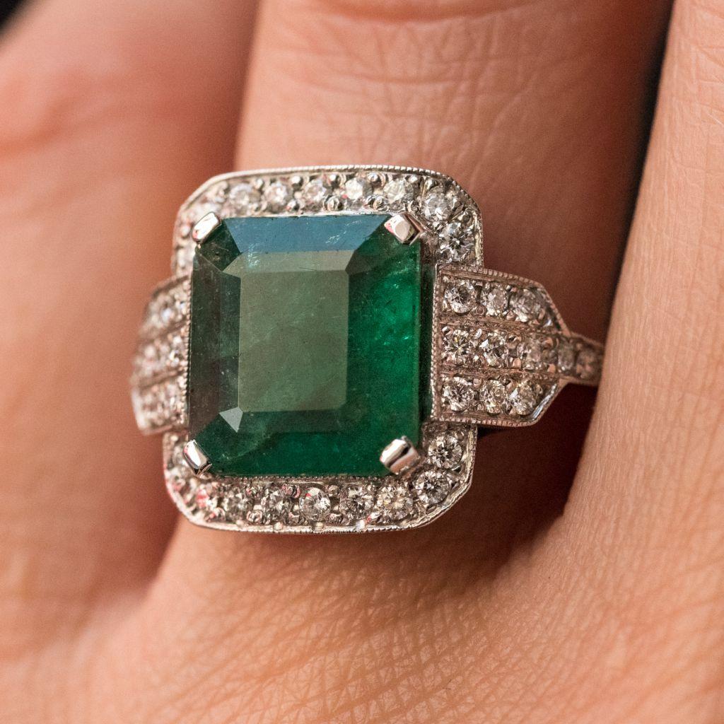Women's Baume 4.65 Carat Emerald Diamond Gold Ring