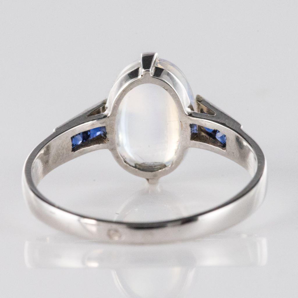 Baume Art Deco Style 2.30 Carat Moonstone Calibrated Sapphire White Gold Ring For Sale 6
