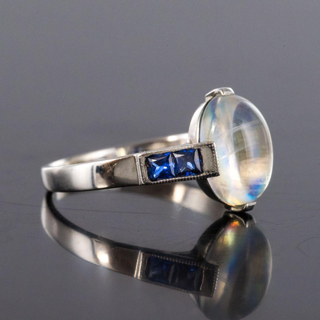 Baume Art Deco Style 2.30 Carat Moonstone Calibrated Sapphire White Gold Ring For Sale 8