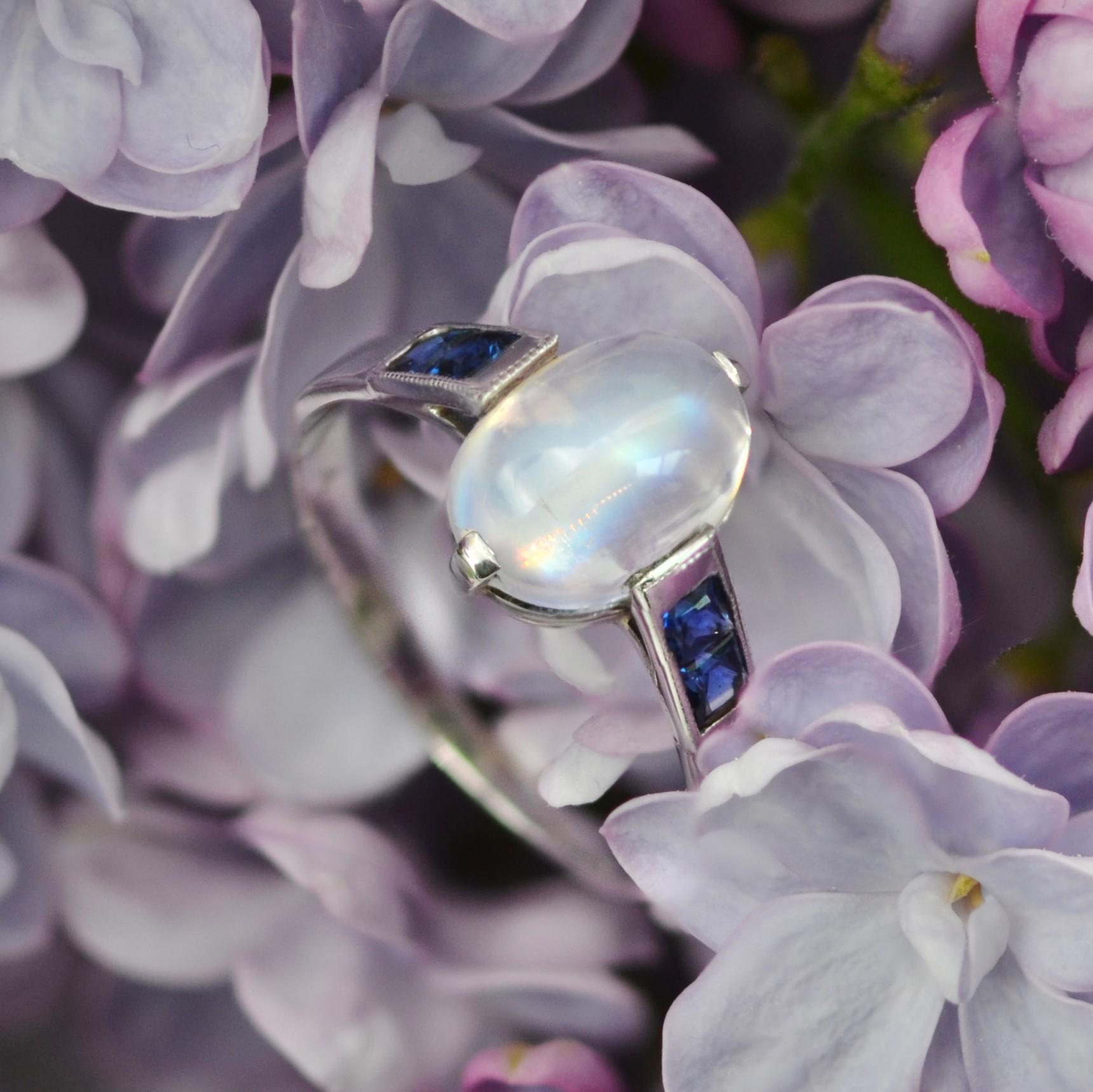 Baume Art Deco Style 2.30 Carat Moonstone Calibrated Sapphire White Gold Ring For Sale 12