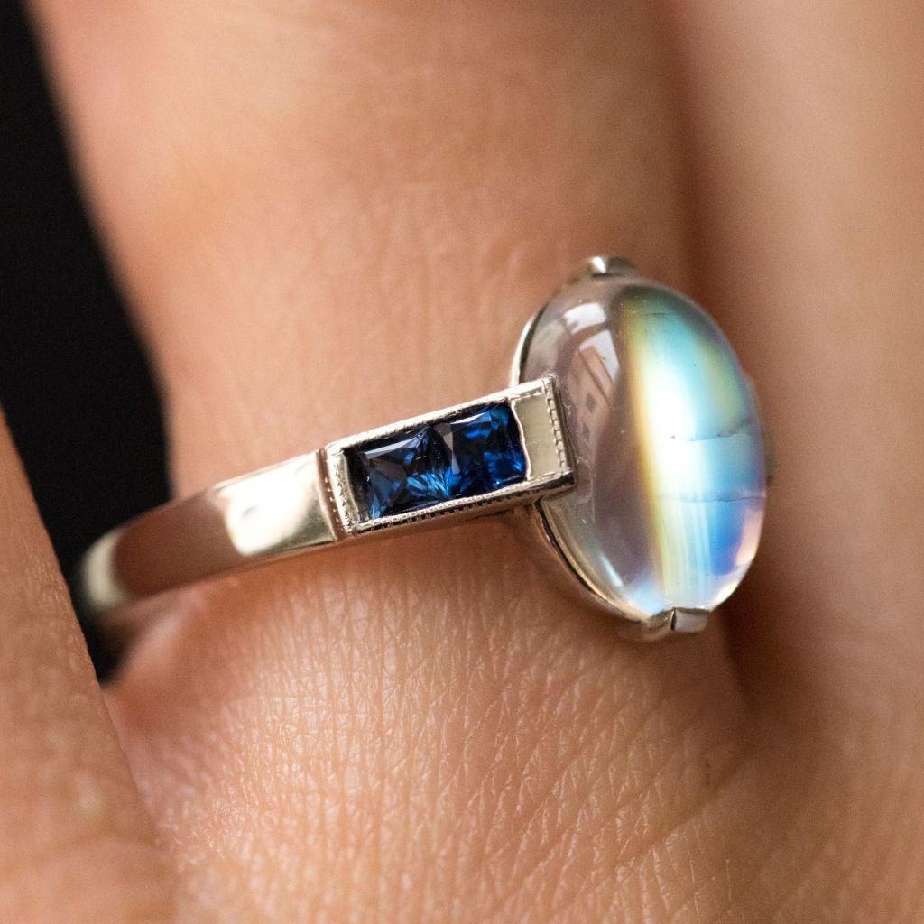 Cabochon Baume Art Deco Style 2.30 Carat Moonstone Calibrated Sapphire White Gold Ring For Sale