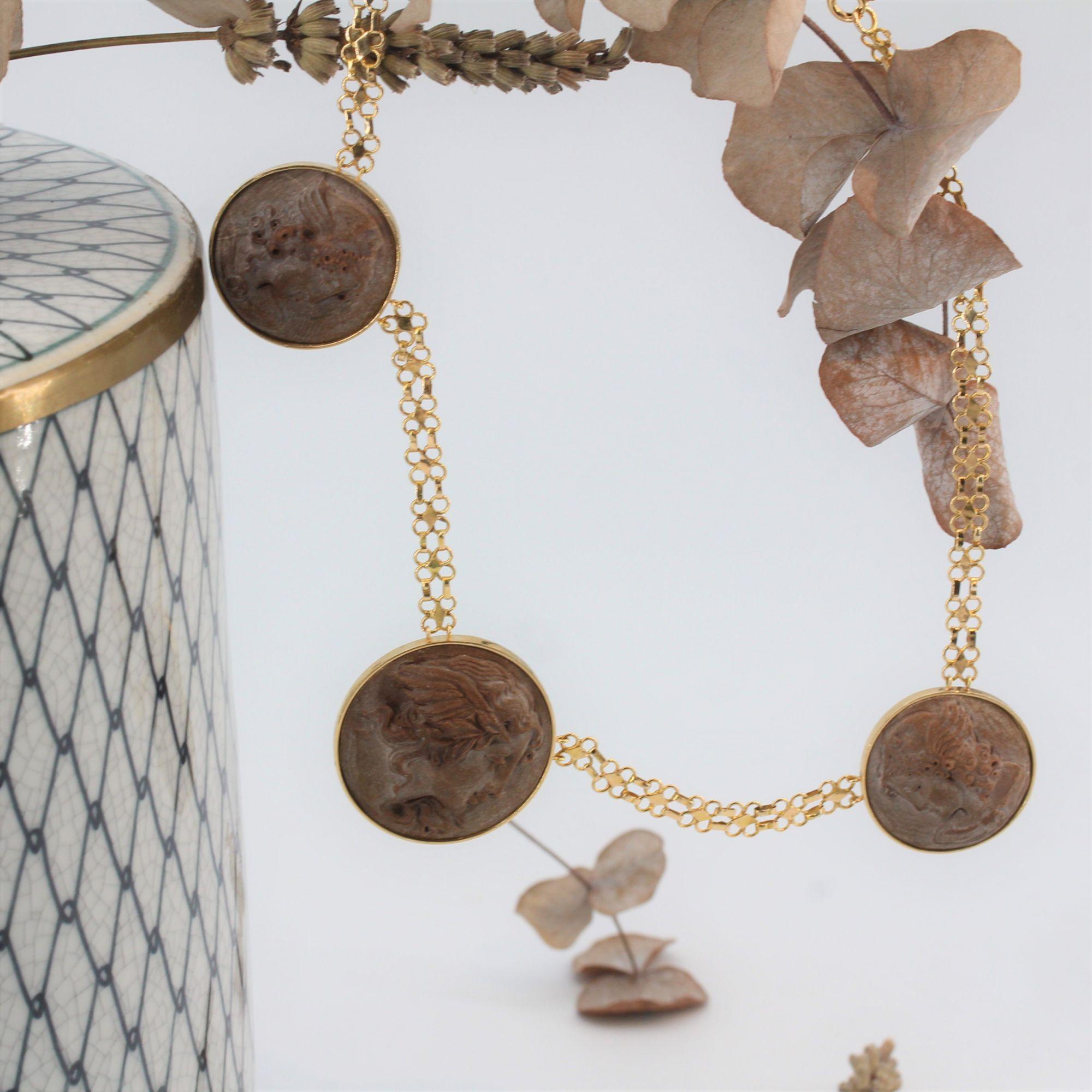 Baume Creation, collier came en or jaune 18 carats et pierre de lave en vente 9