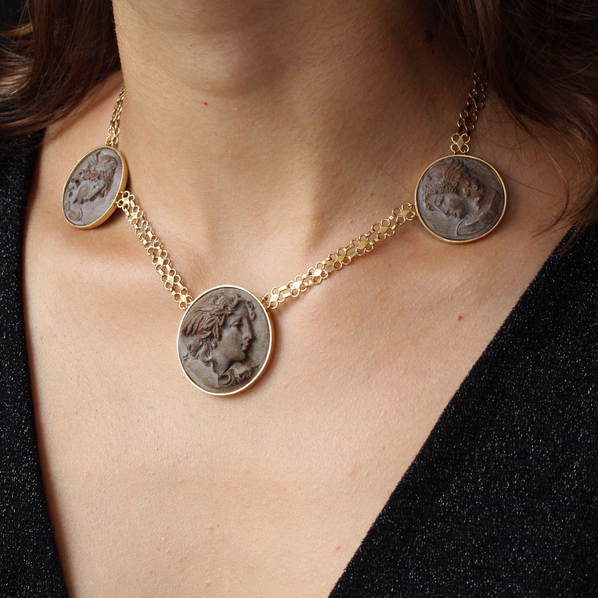 Baume Creation Lava Stone Cameo 18 Karat Yellow Gold Necklace In New Condition For Sale In Poitiers, FR