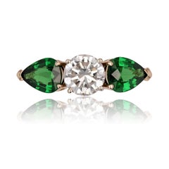 Baume Creation Natural Tsavorite Garnet D.VVS Diamond Yellow Gold Trilogy Ring