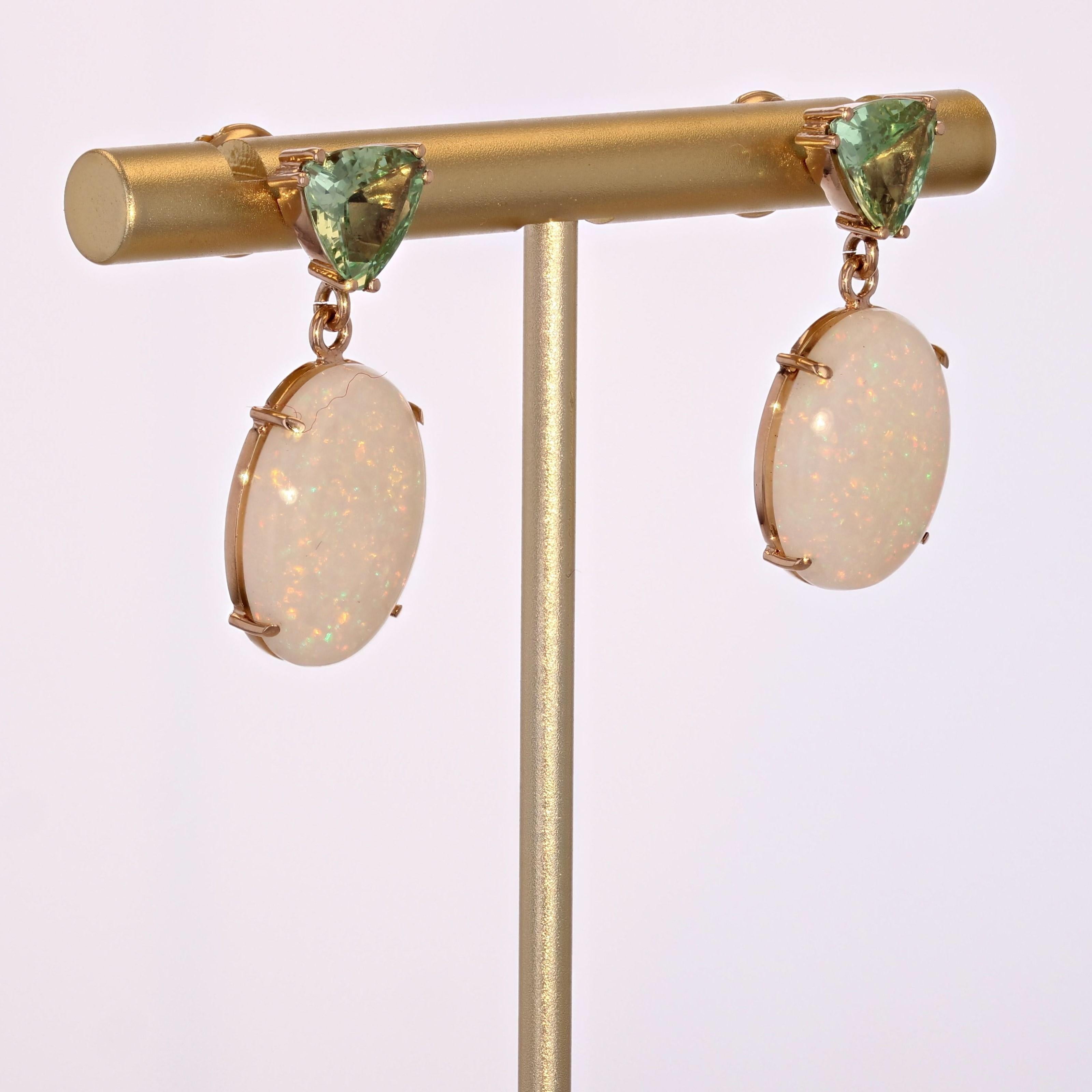 Women's Baume Creation Opal Mint Garnet 18 Karat Yellow Gold Dangle Earrings For Sale