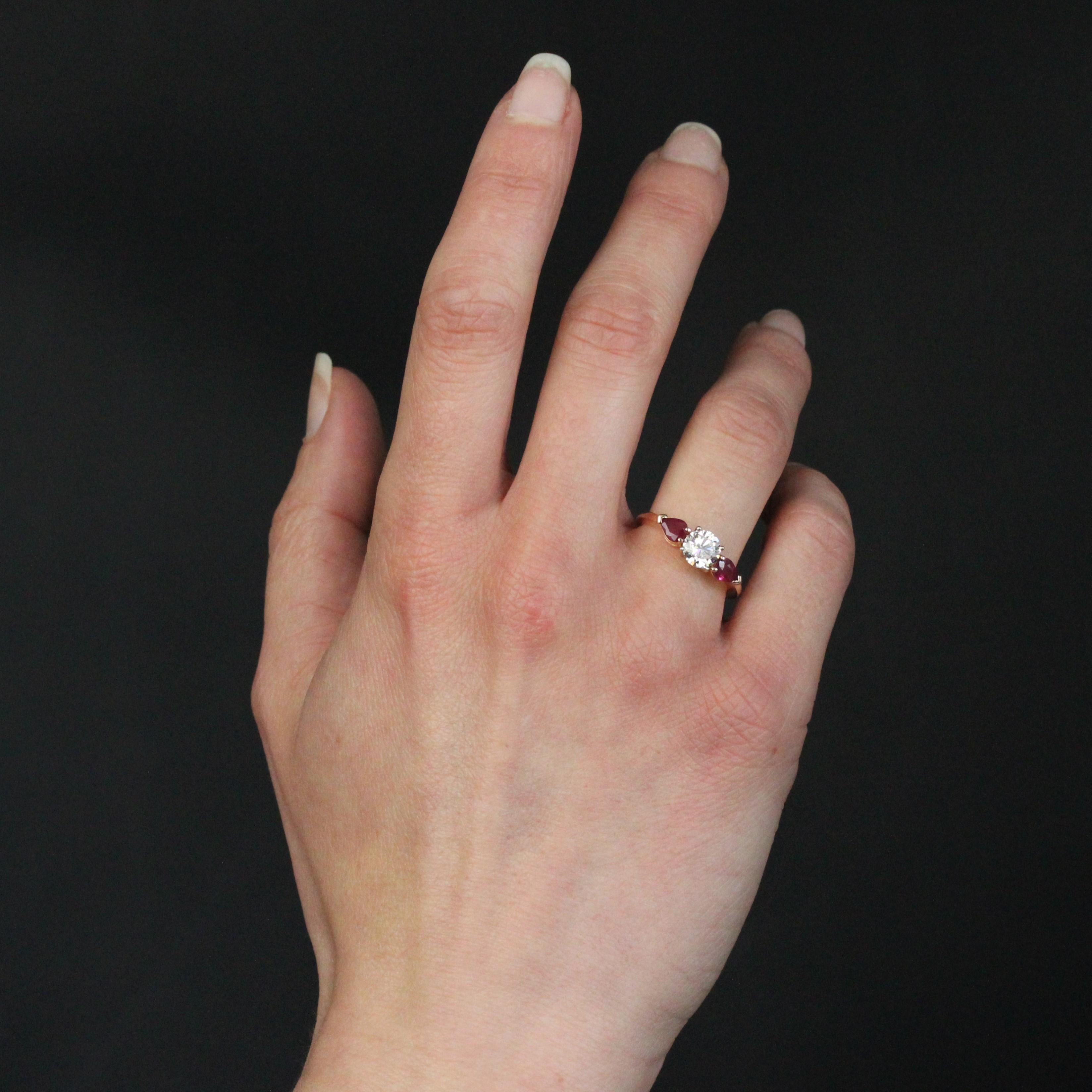 Women's Baume Creation Rubies E.VVS Diamond Yellow Gold Trilogy Ring For Sale