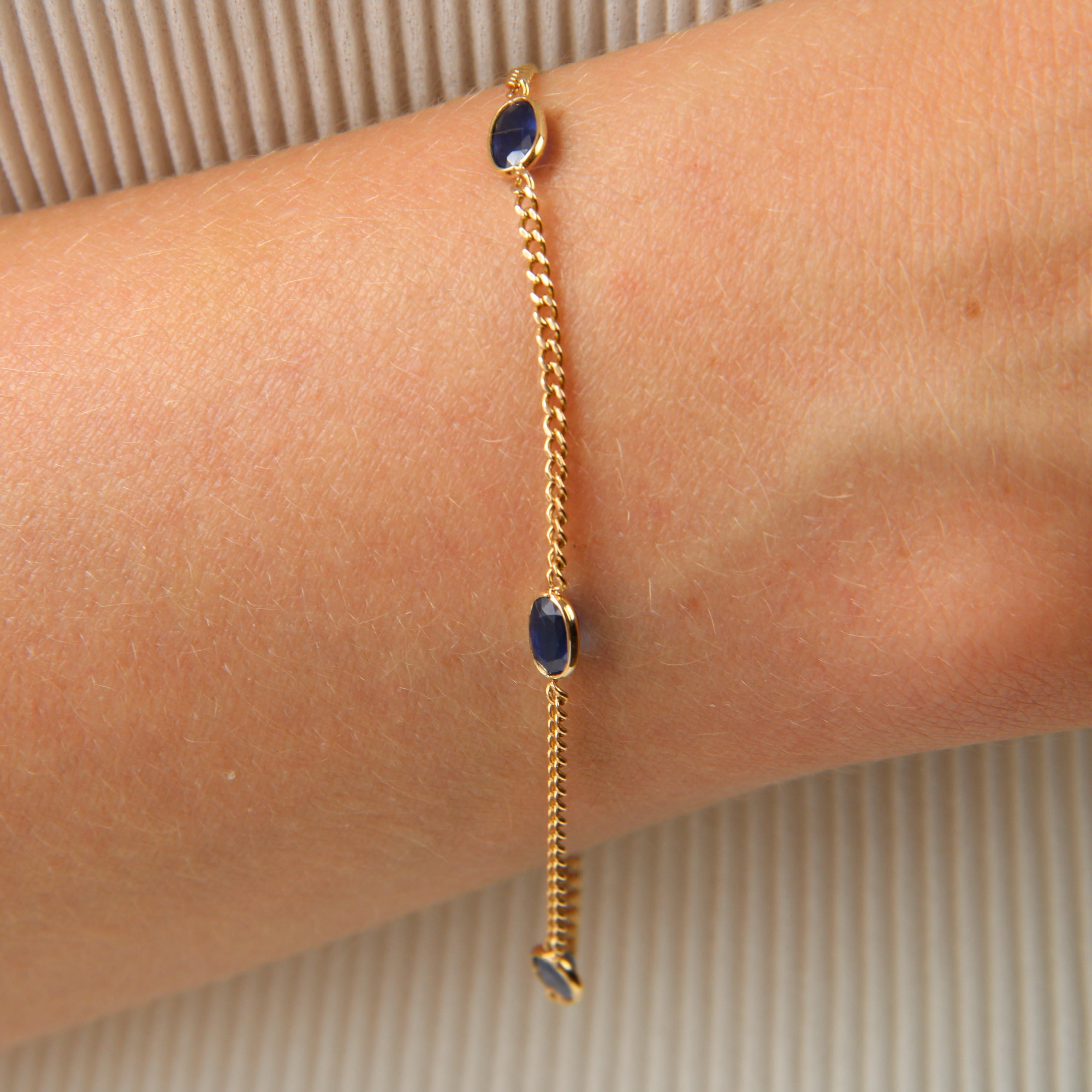 Baume Creation Sapphires 18 Karat Yellow Gold Chain Bracelet For Sale 1