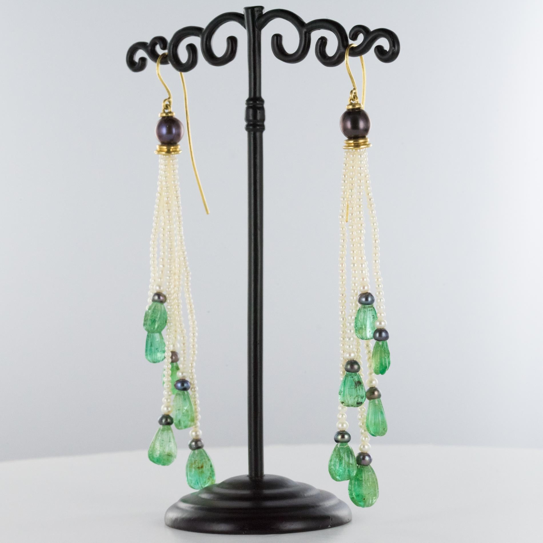 Baume Engraved Emerald Pearl Long Dangle Earrings In New Condition In Poitiers, FR