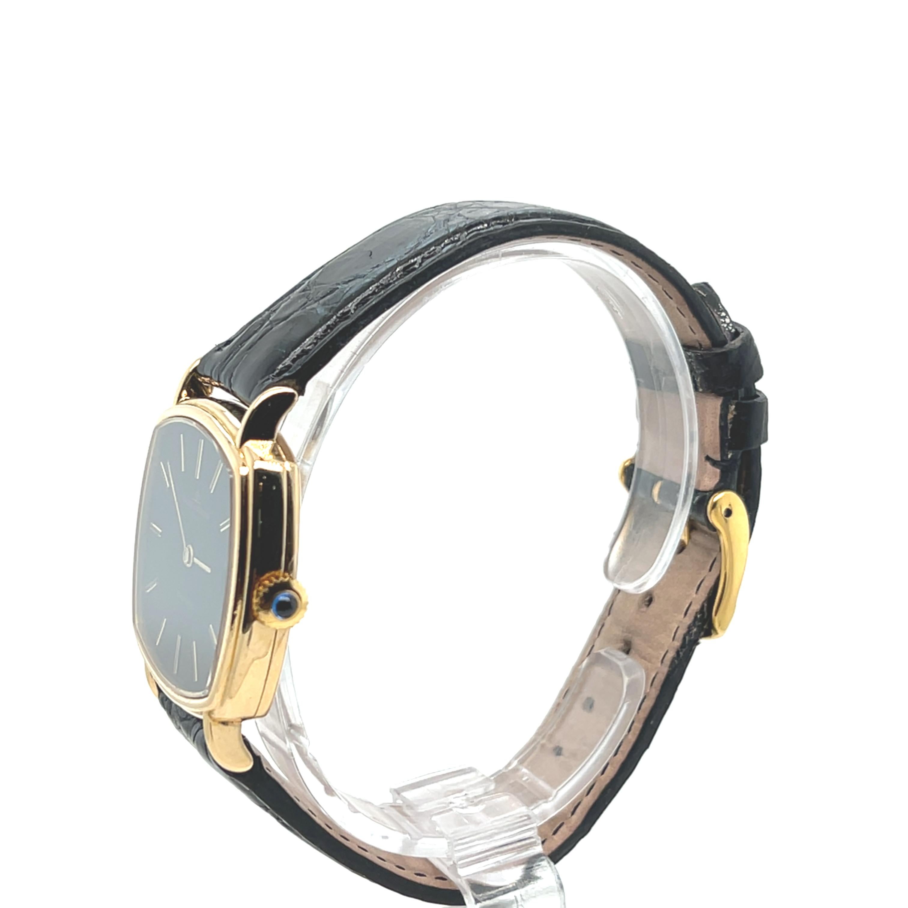 Baume et Mercier Yellow Gold 18 Carats Black Leather Strap Cushion Shape Watch For Sale 1