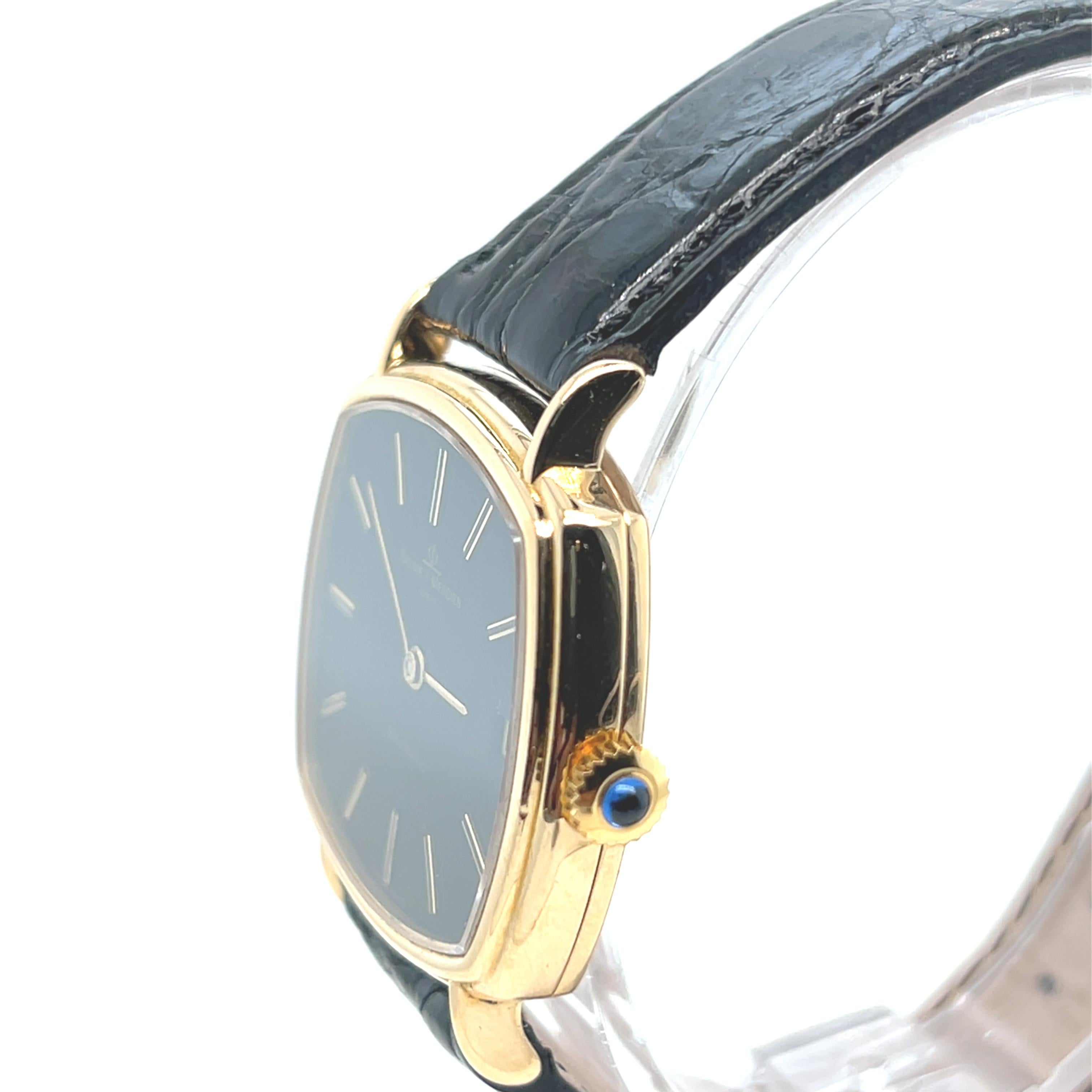 Baume et Mercier Yellow Gold 18 Carats Black Leather Strap Cushion Shape Watch For Sale 2