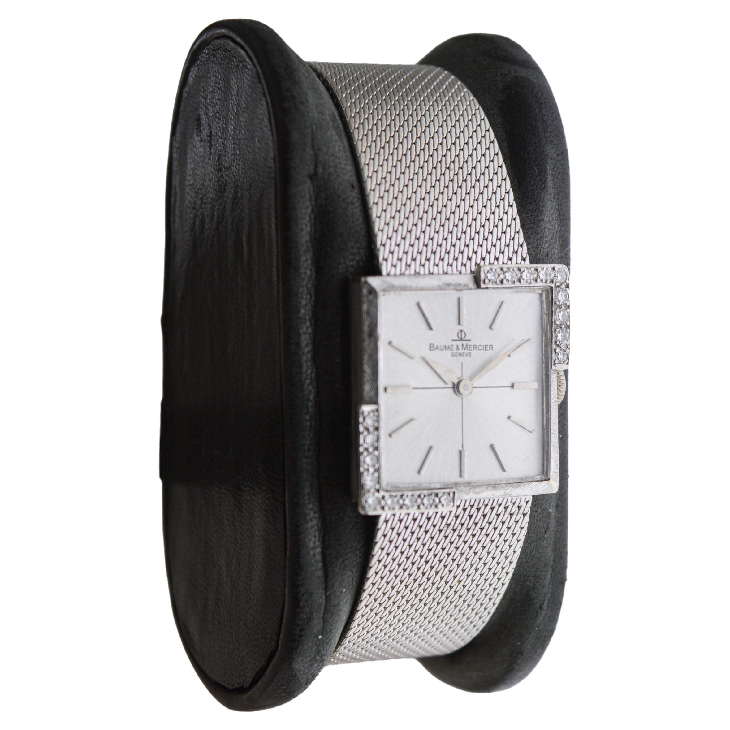 Art déco Baume Mercier 14 carats Montre habillée en or blanc massif avec accents de diamants en vente