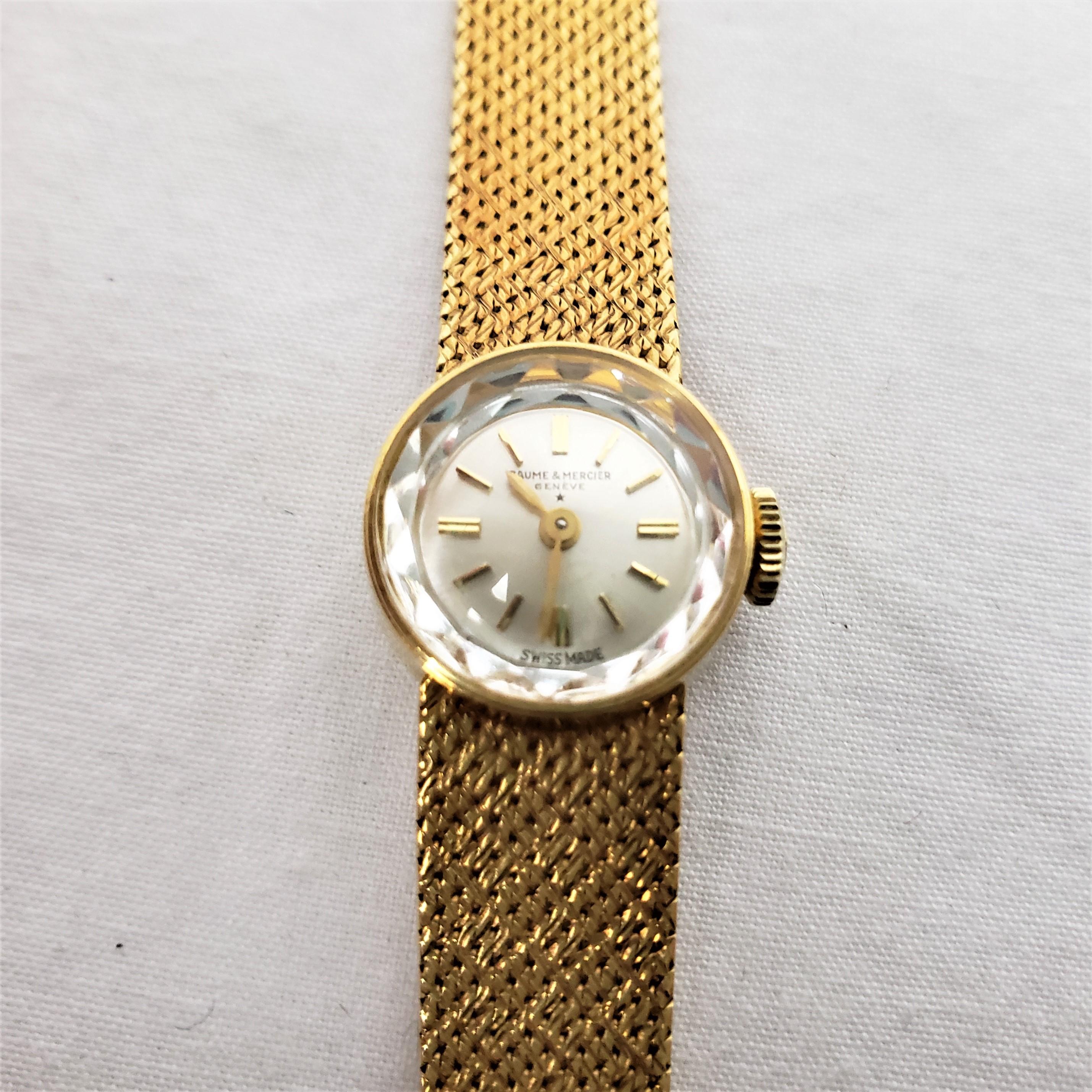 Baume Mercier 18 Karat Yellow Gold Ladies Wristwatch & Bracelet & Original Box For Sale 2