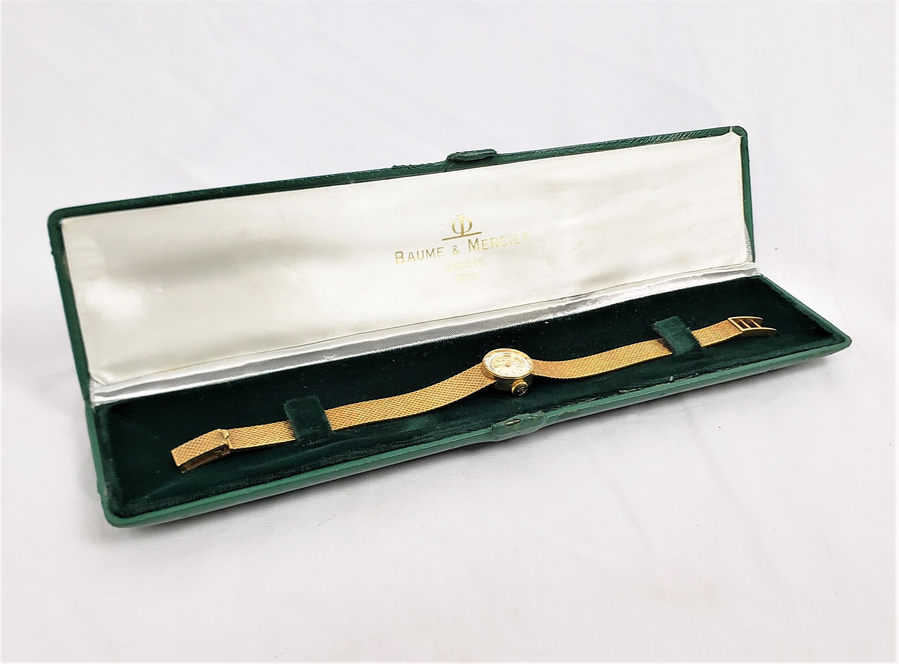 Baume Mercier 18 Karat Gelbgold Damenarmbanduhr & Armband & Armband & Originalverpackung (Art déco) im Angebot