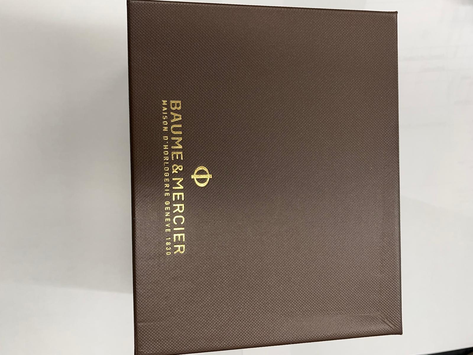 Baume & Mercier 18ct Yellow Gold Baumatic Watch For Sale 3