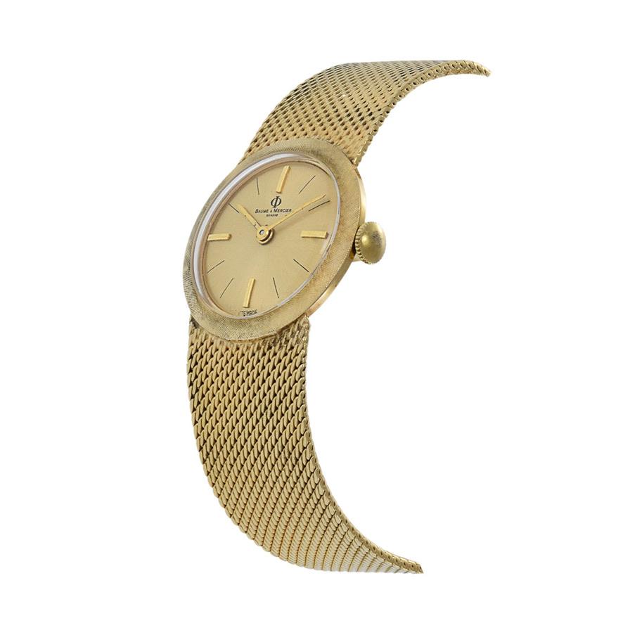 Retro Baume & Mercier Calatrava 14K Yellow Gold Florentine Finish For Sale