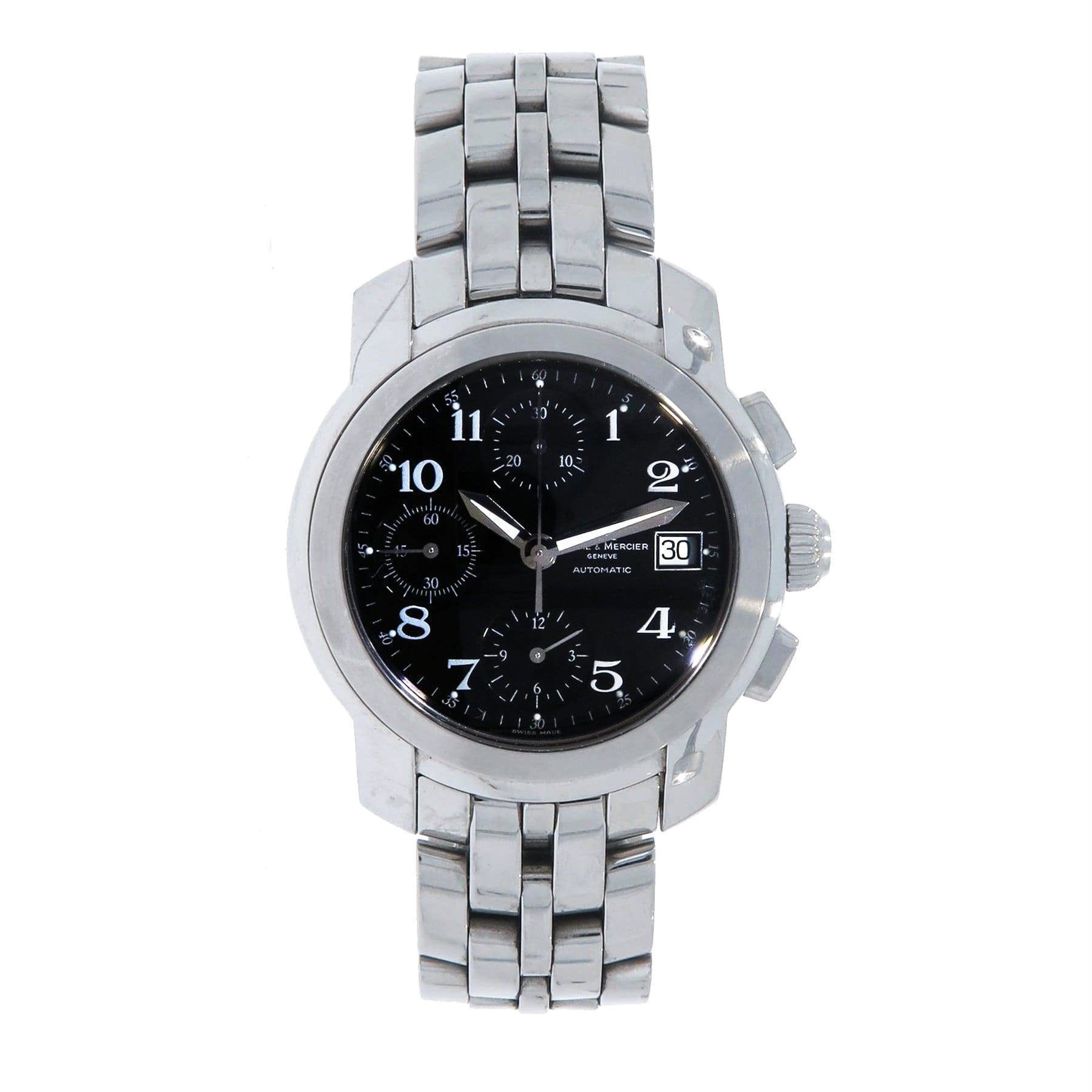 This timepiece features a self-winding movement with indications for the Hours, Minutes, Small Seconds, Date and 12-Hour Chronograph. The case measures 39mm in diameter and it has a total thickness of 15.2mm including the domed crystal. We have the