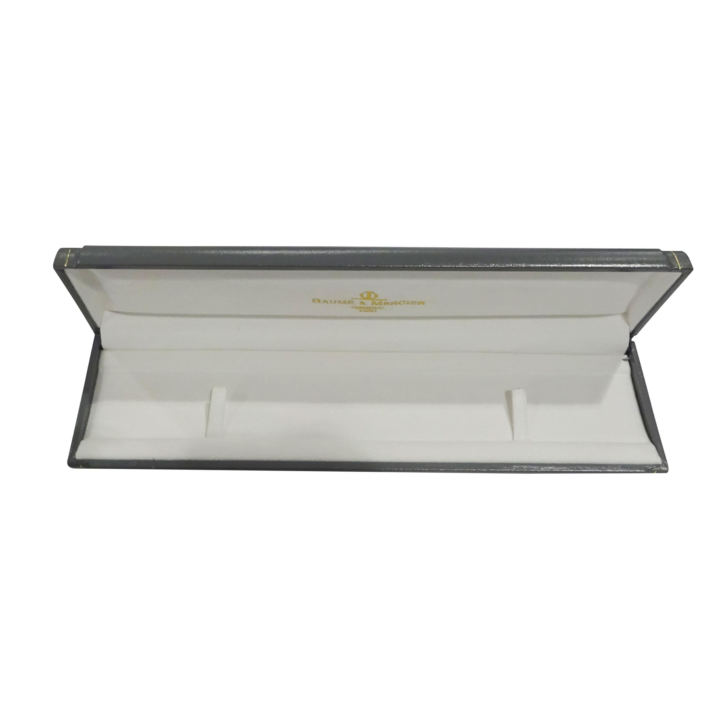Baume & Mercier Classic MX000WZ2AA Women's Watch in 18 Karat White Gold 1