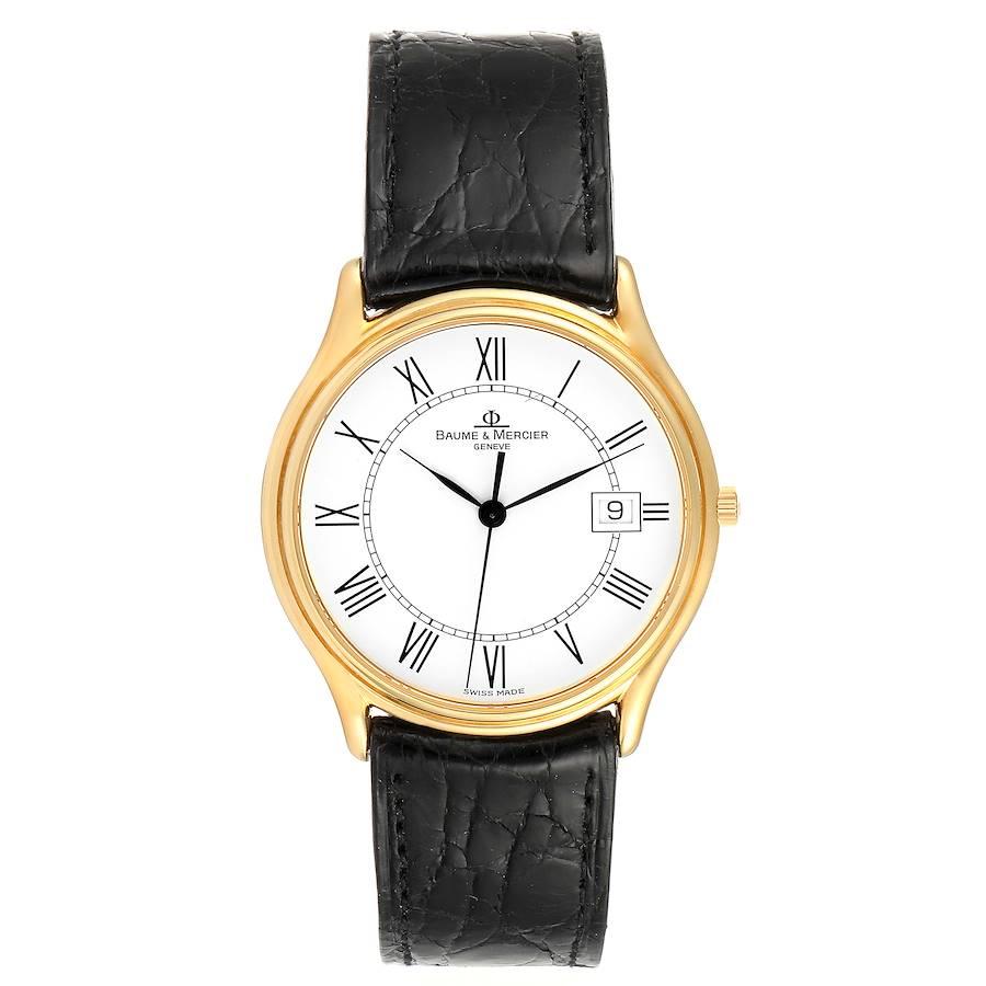 Baume Mercier Classima Ultra Thin 18K Gelbgold Quarzuhr MV045236. Quarzwerk. Gehäuse aus 18 Karat Gelbgold mit einem Durchmesser von 33,0 mm. . Mineralglas-Kristall. Weißes Zifferblatt mit römischen Ziffern. Datumsfenster bei 3 Uhr. Schwarzes