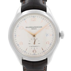 Baume & Mercier: Clifton Herrenuhr mit silbernem Zifferblatt Automatik M0A10054