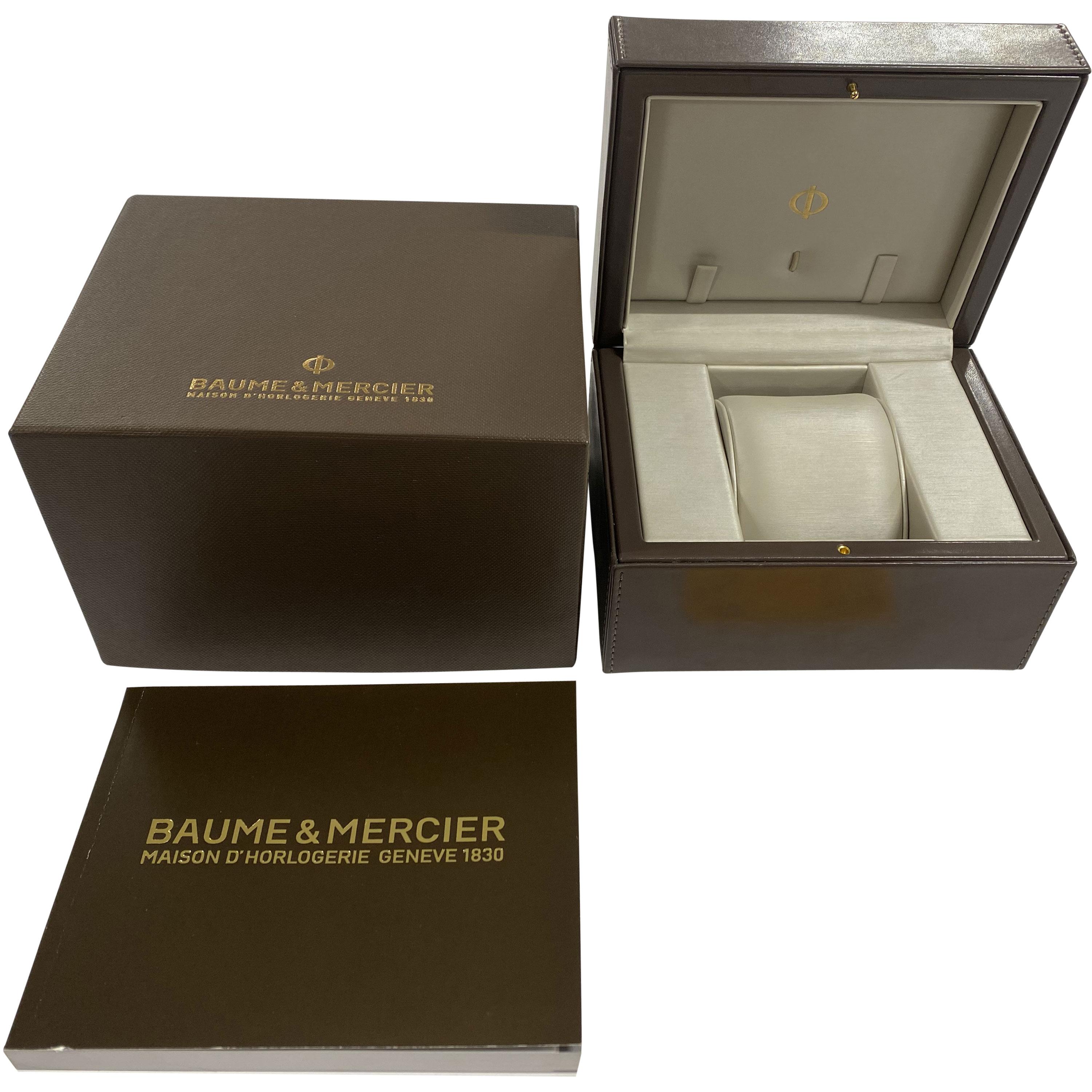 Baume & Mercier Clifton MOA10211 Men's Watch in Stainless Steel In Excellent Condition In New York, NY