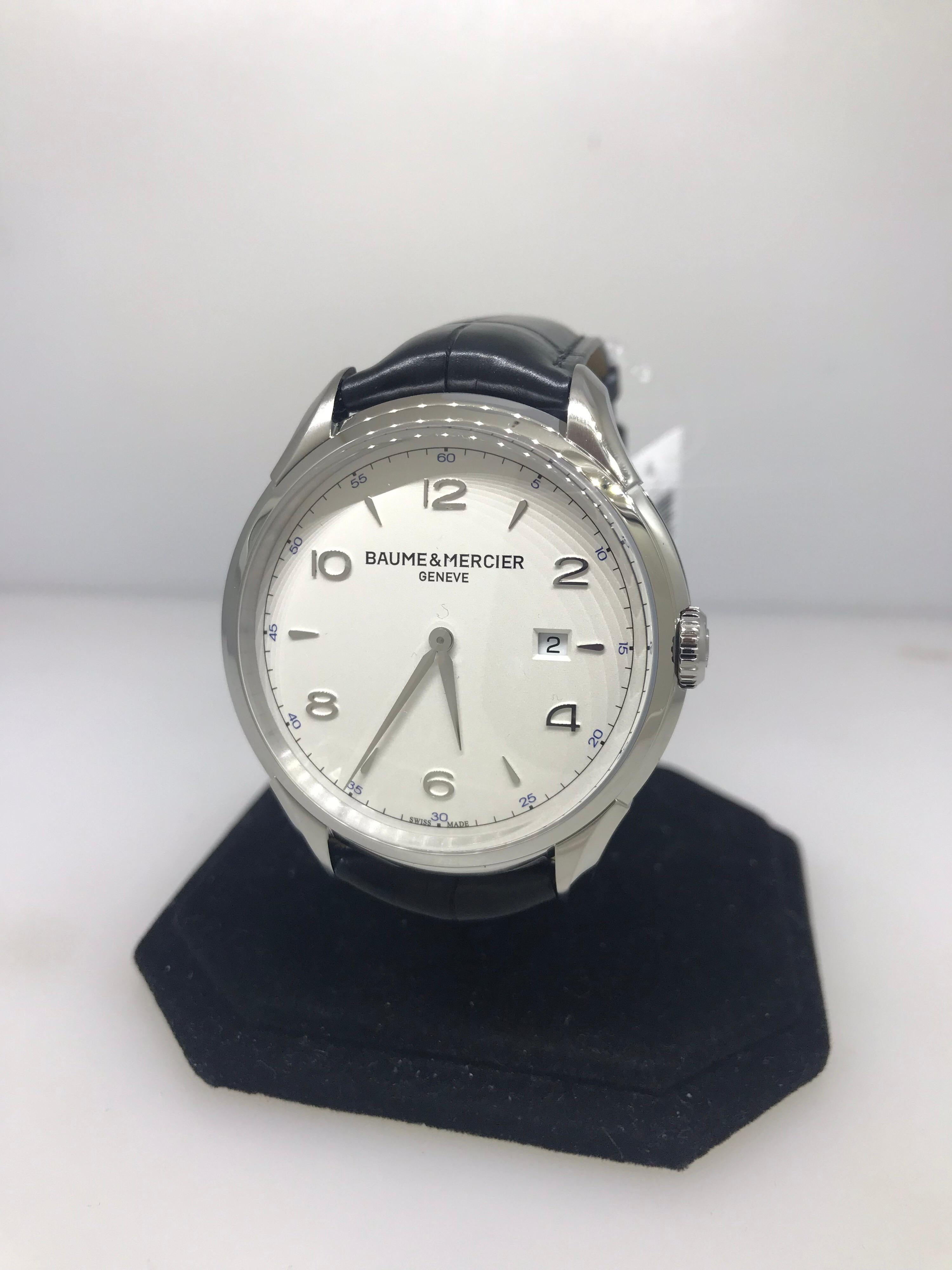 Baume & Mercier Clifton Stainless Steel Leather Band Men's Watch M0A10419 In New Condition For Sale In New York, NY