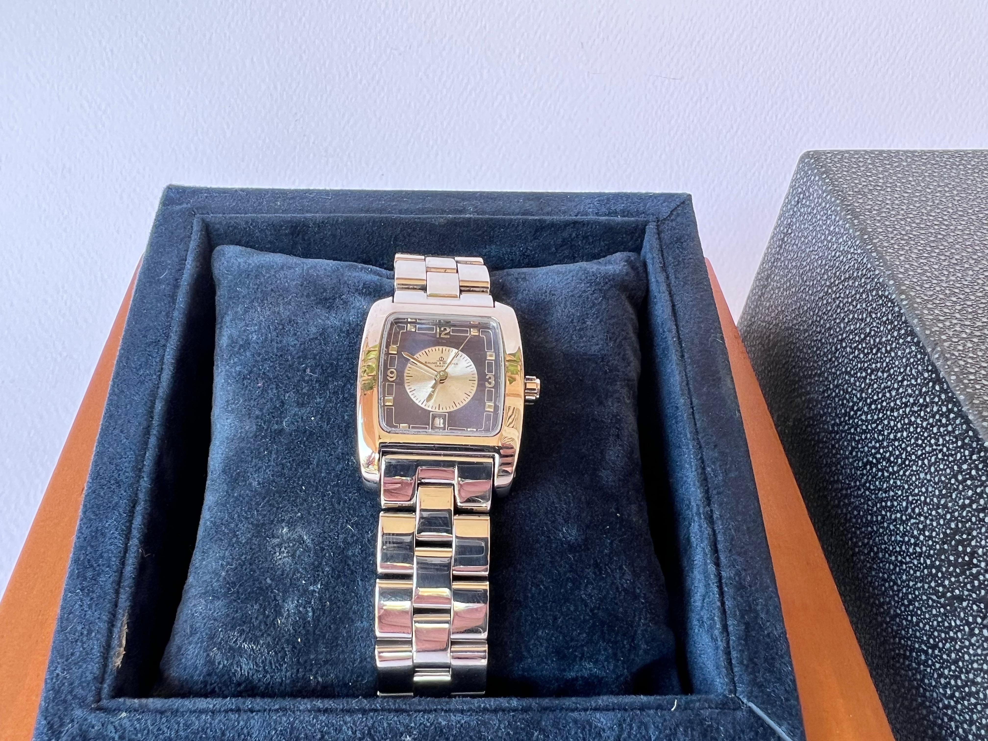Baume & Mercier Geneve Hampton Date Ladies Stainless steel Watch Boxed  In Good Condition For Sale In Toronto, CA