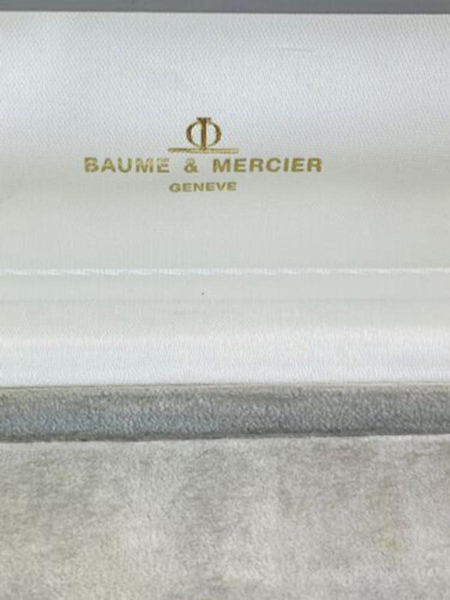 Velvet Baume & Mercier Geneve Watch Display Box For Sale